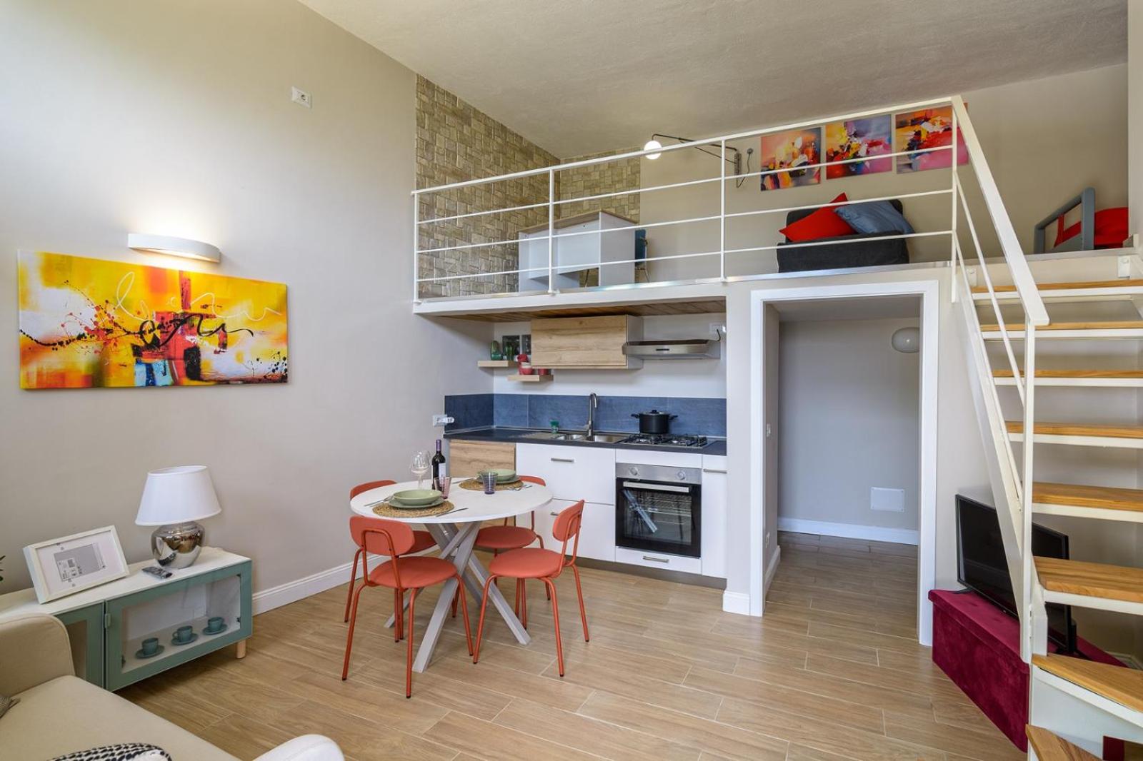 One-Bedroom Apartment photo 1