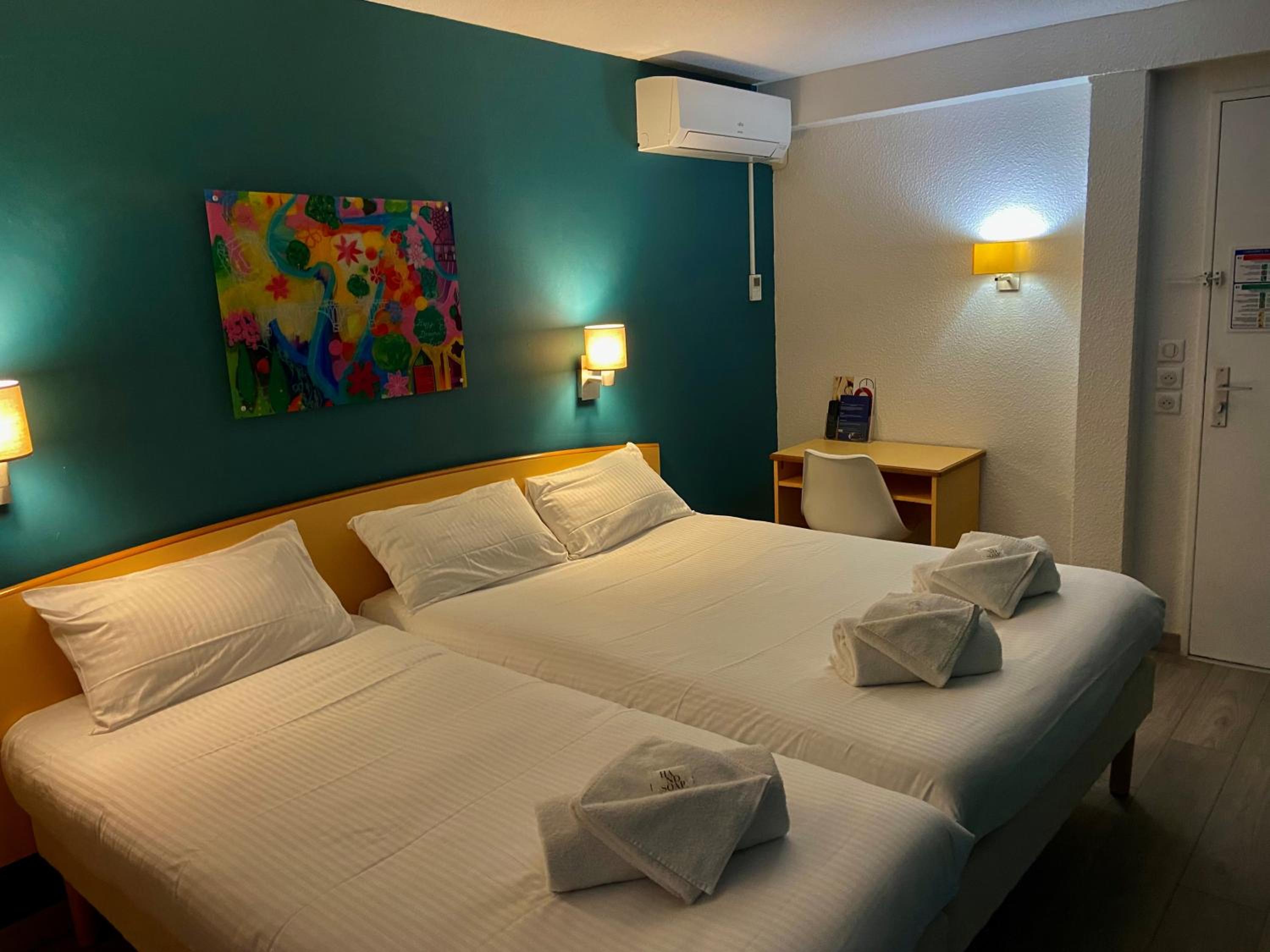 Triple Room - Photo 1