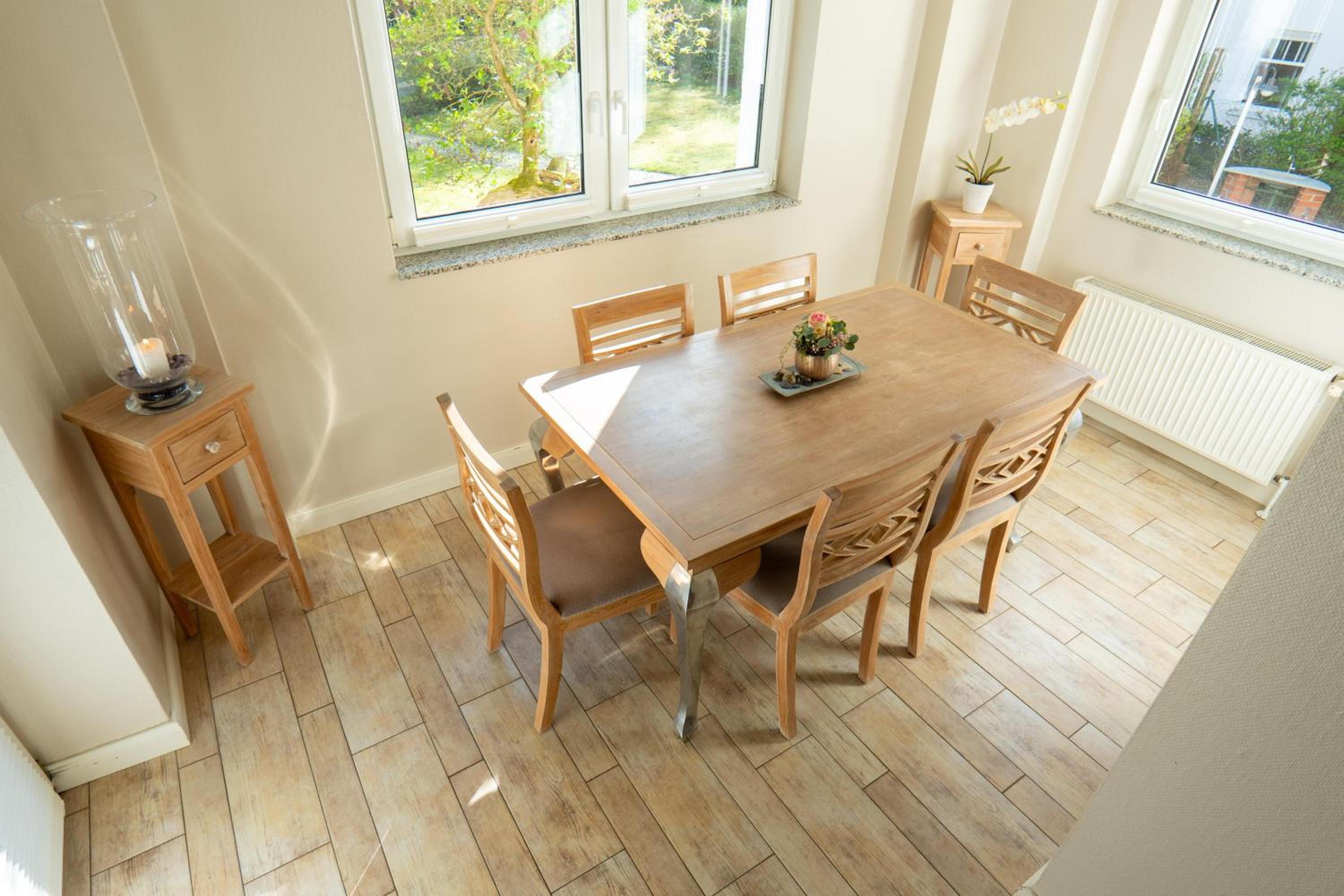 Apartment with Balcony photo 2