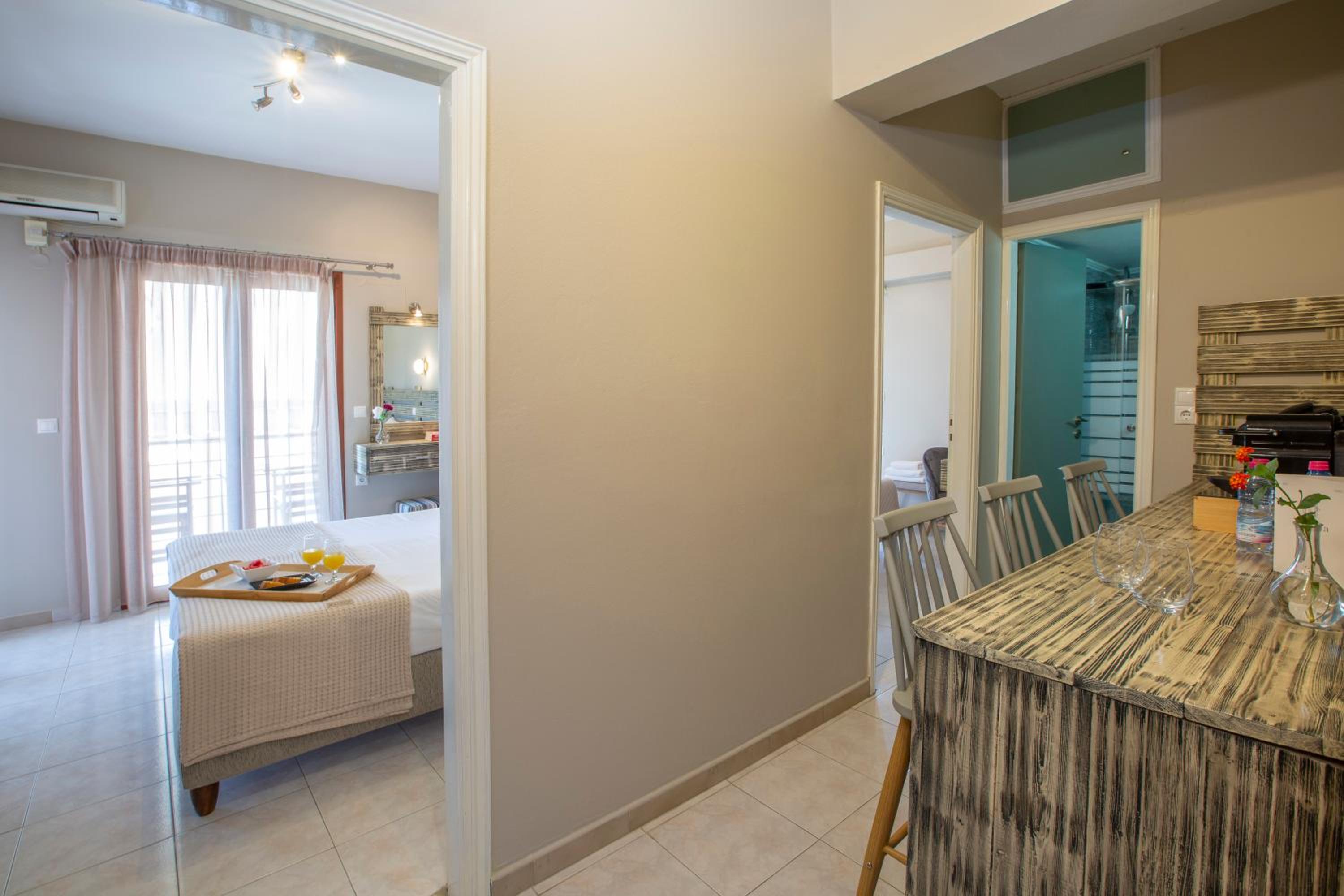 Superior Quadruple Room - Photo 2