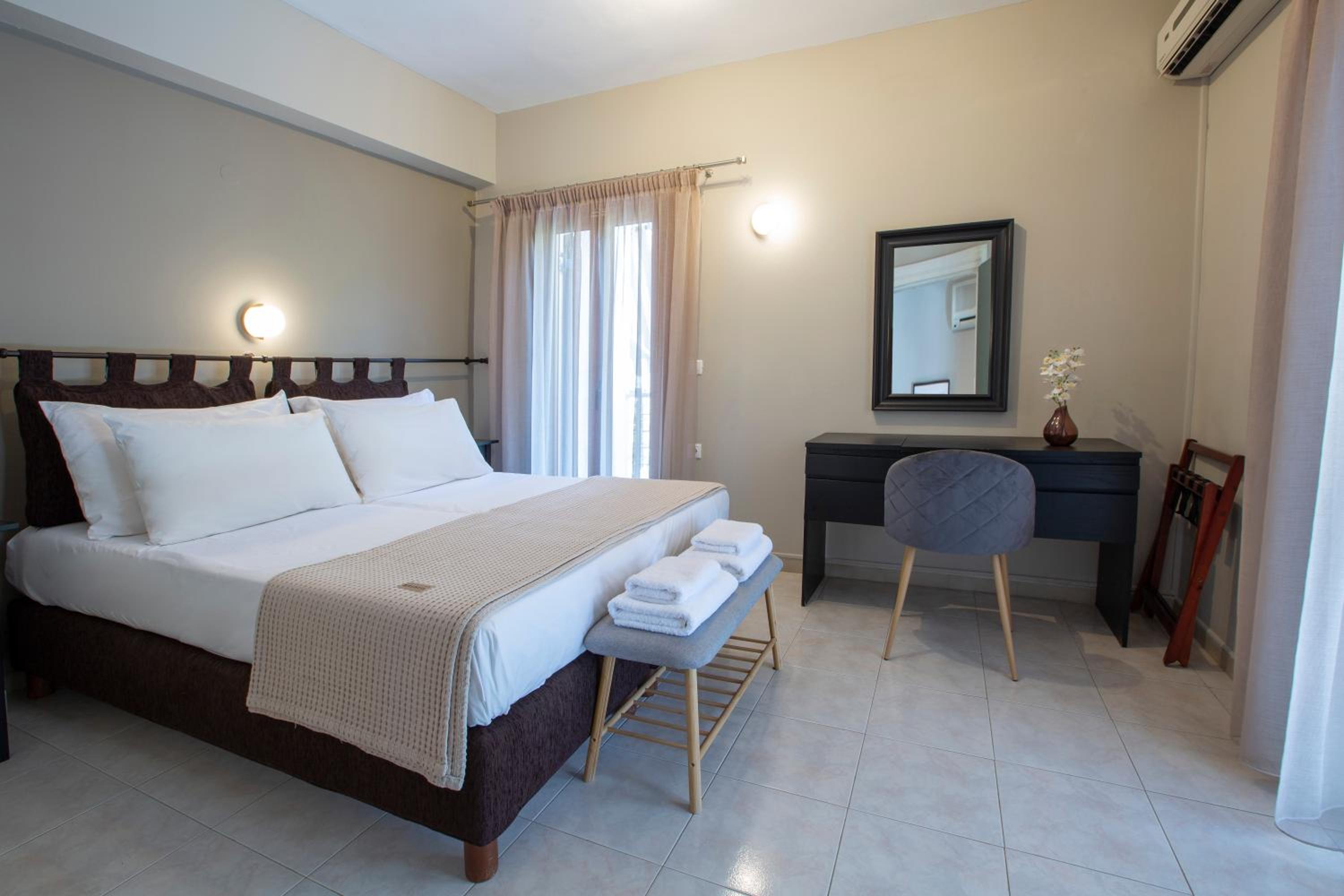Superior Double Room - Photo 3
