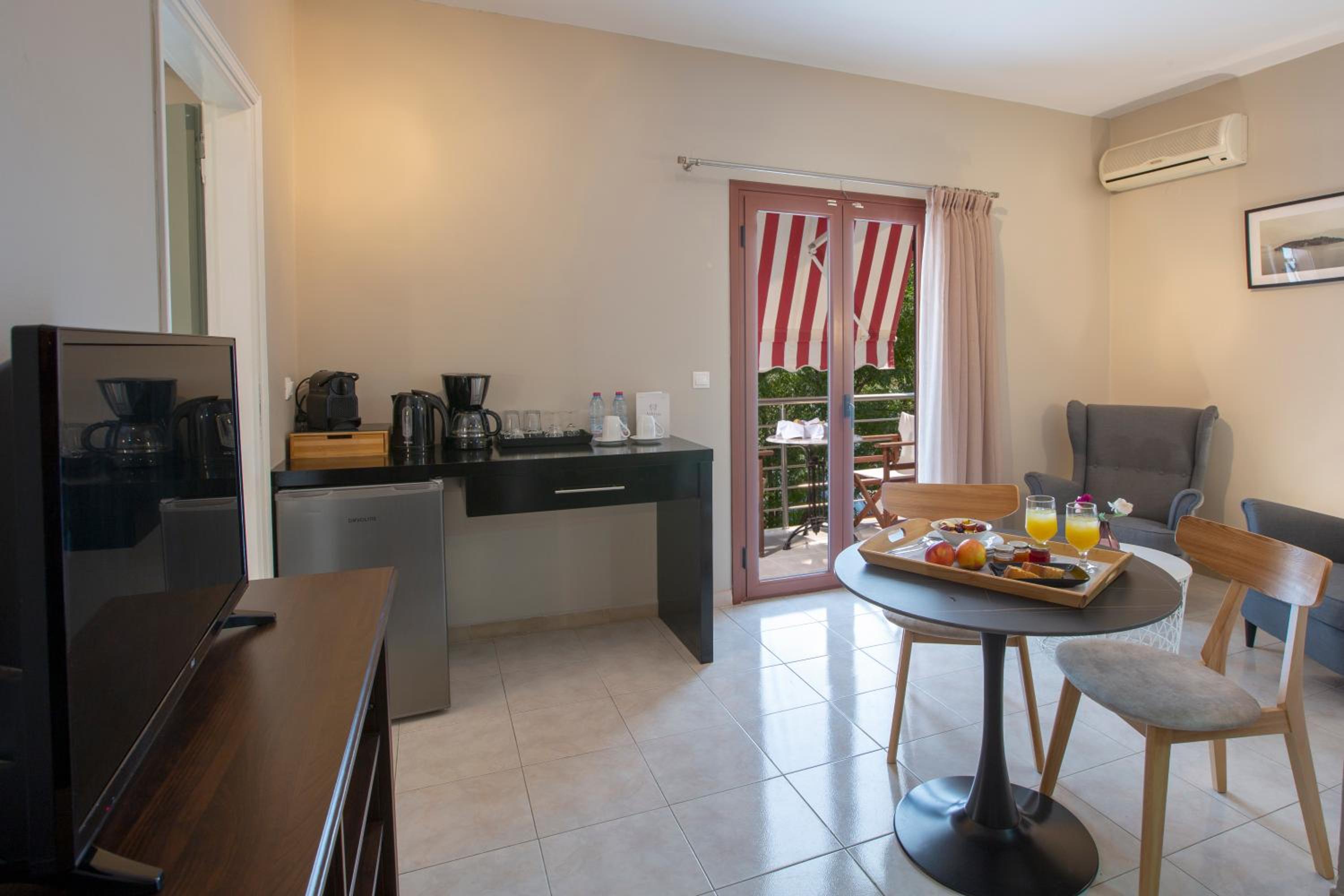 Superior Double Room - Photo 4