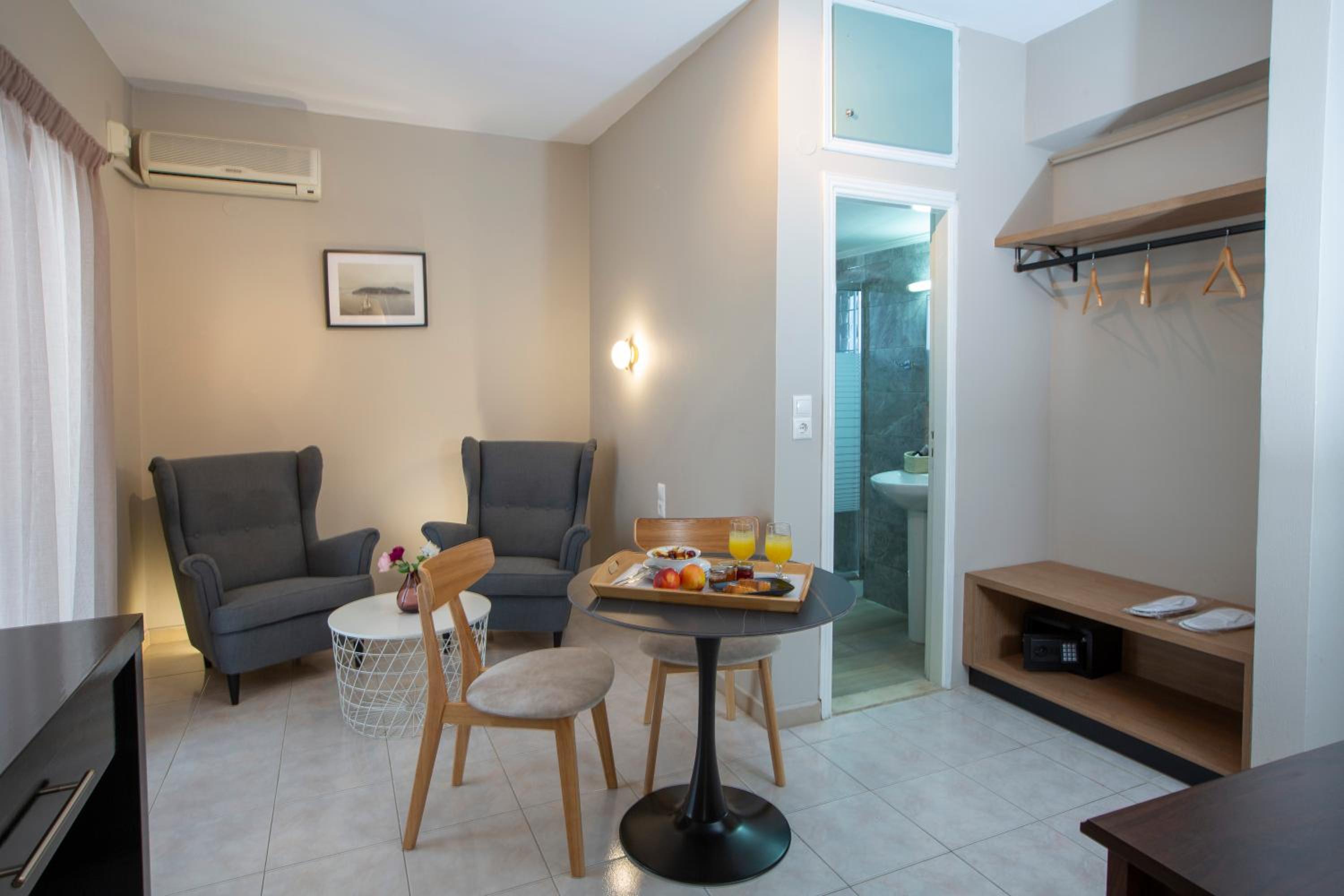 Superior Double Room - Photo 8