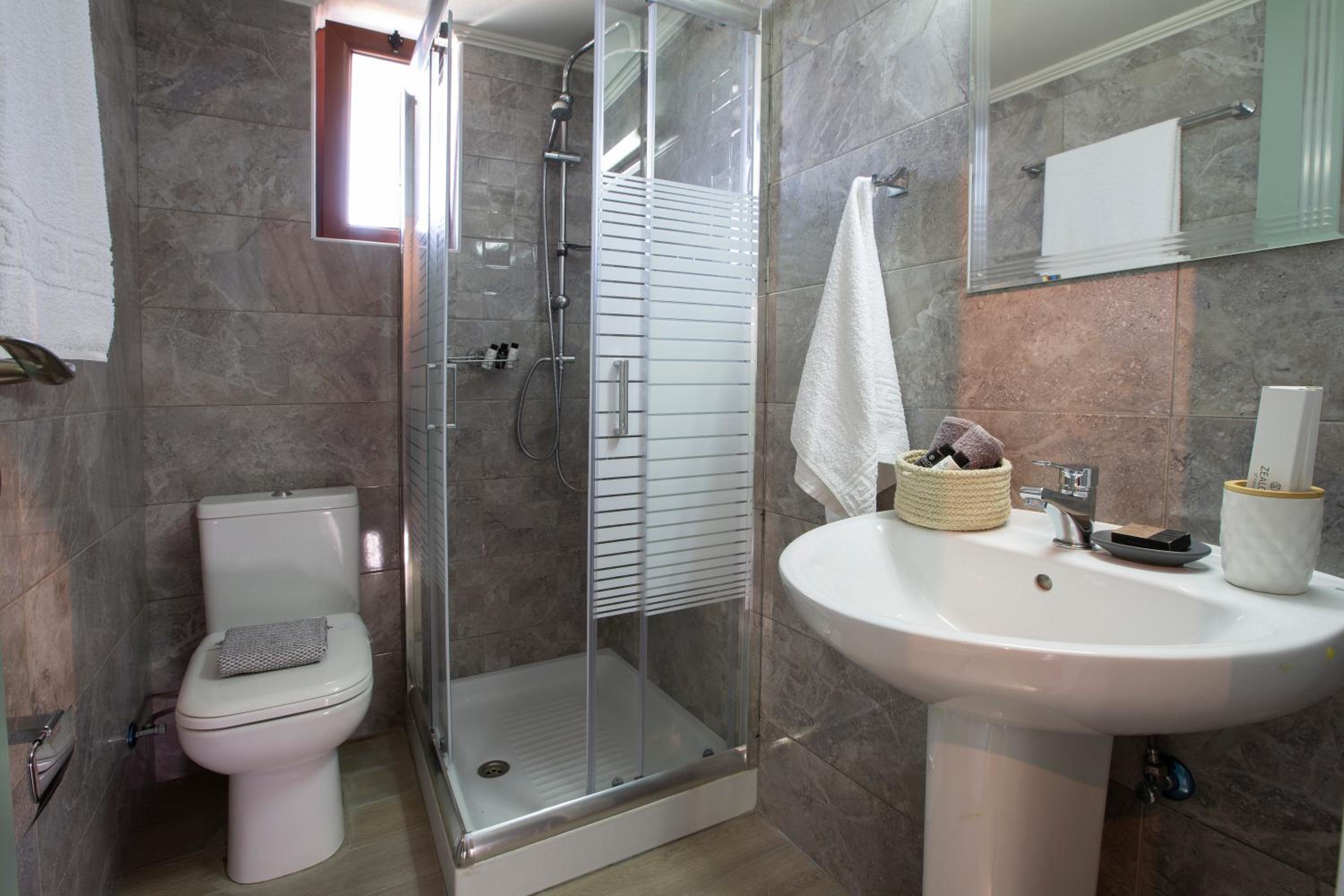 Superior Double Room - Photo 6