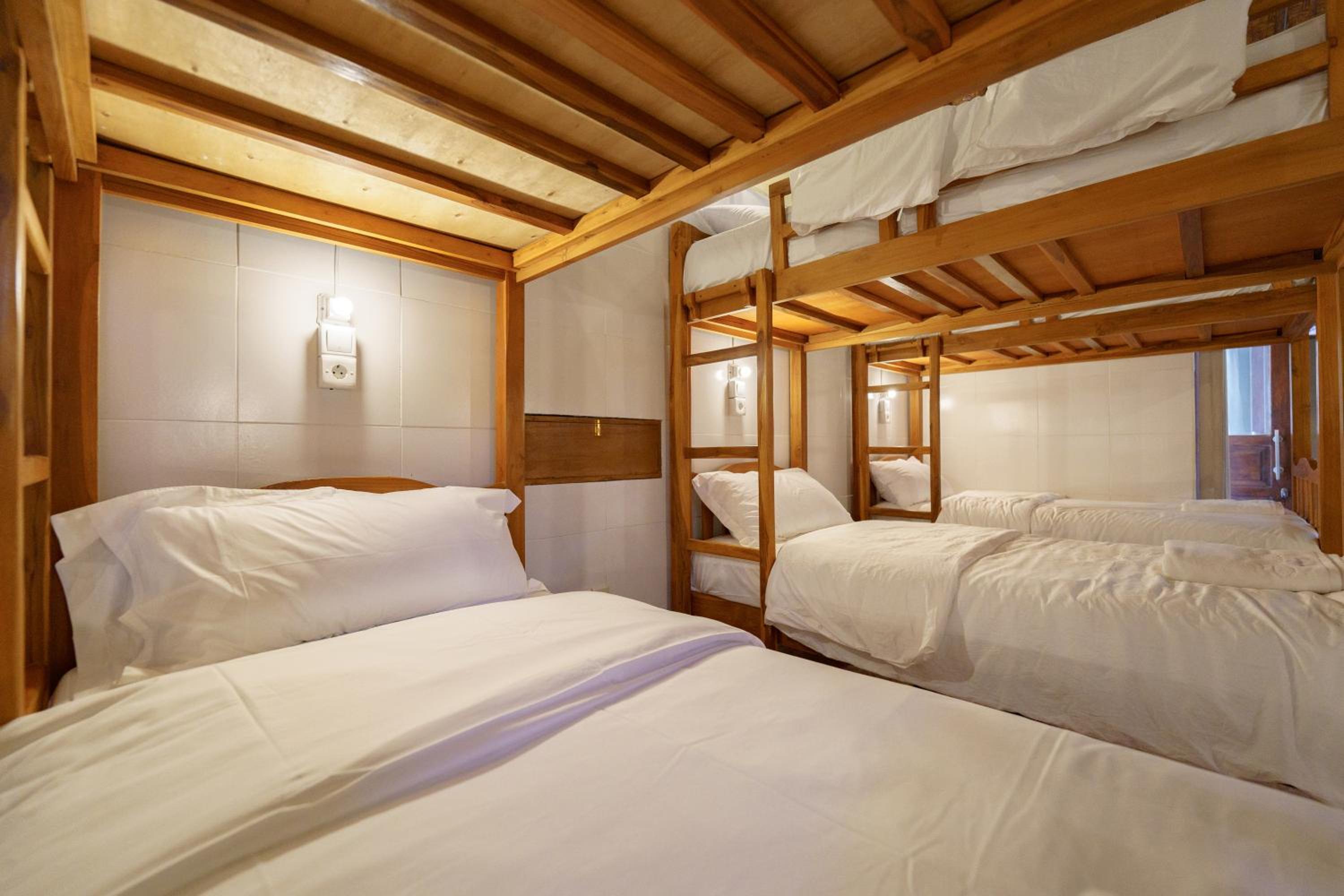 Single Bed in Dormitory Room photo 1