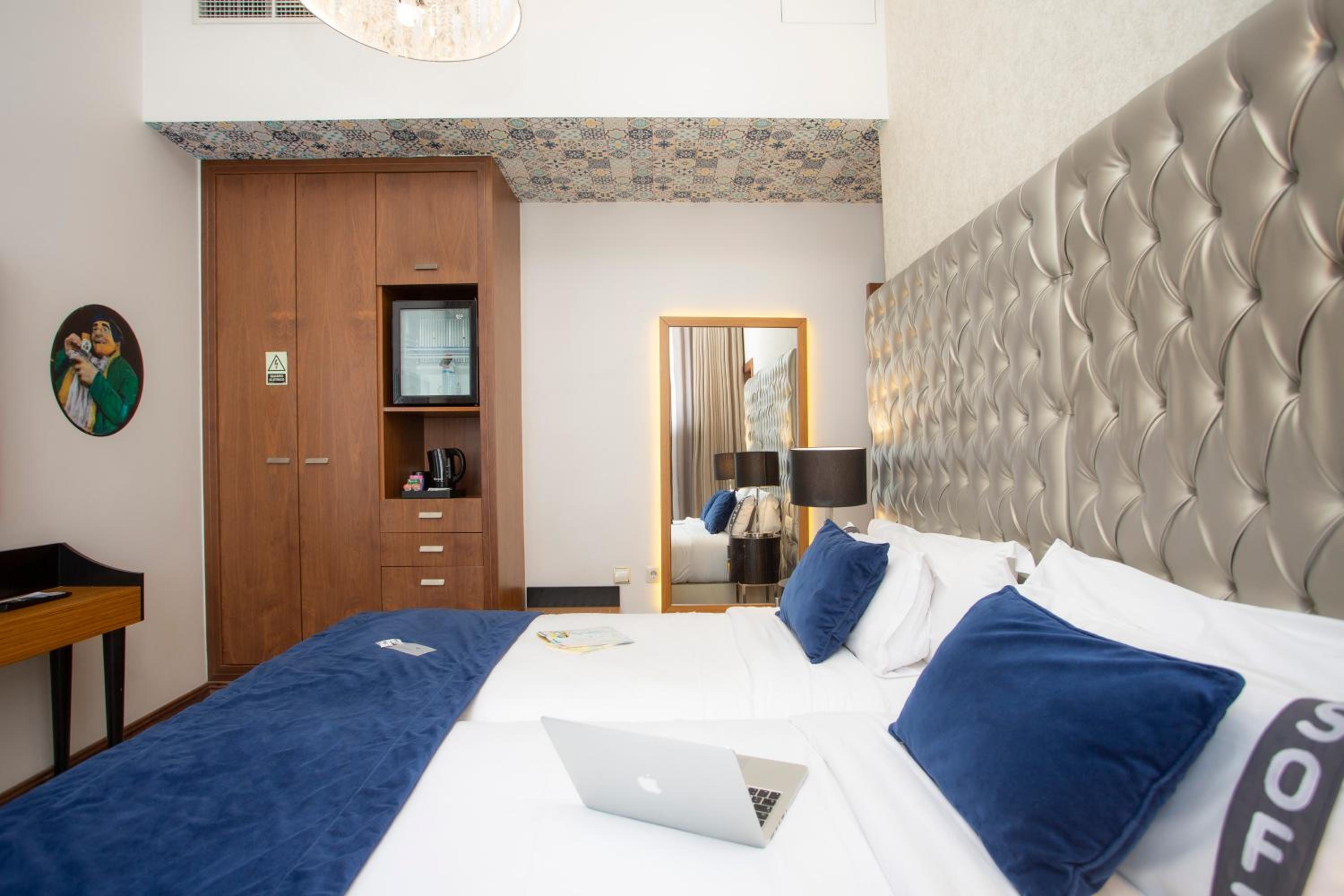 Twin Room - Photo 25