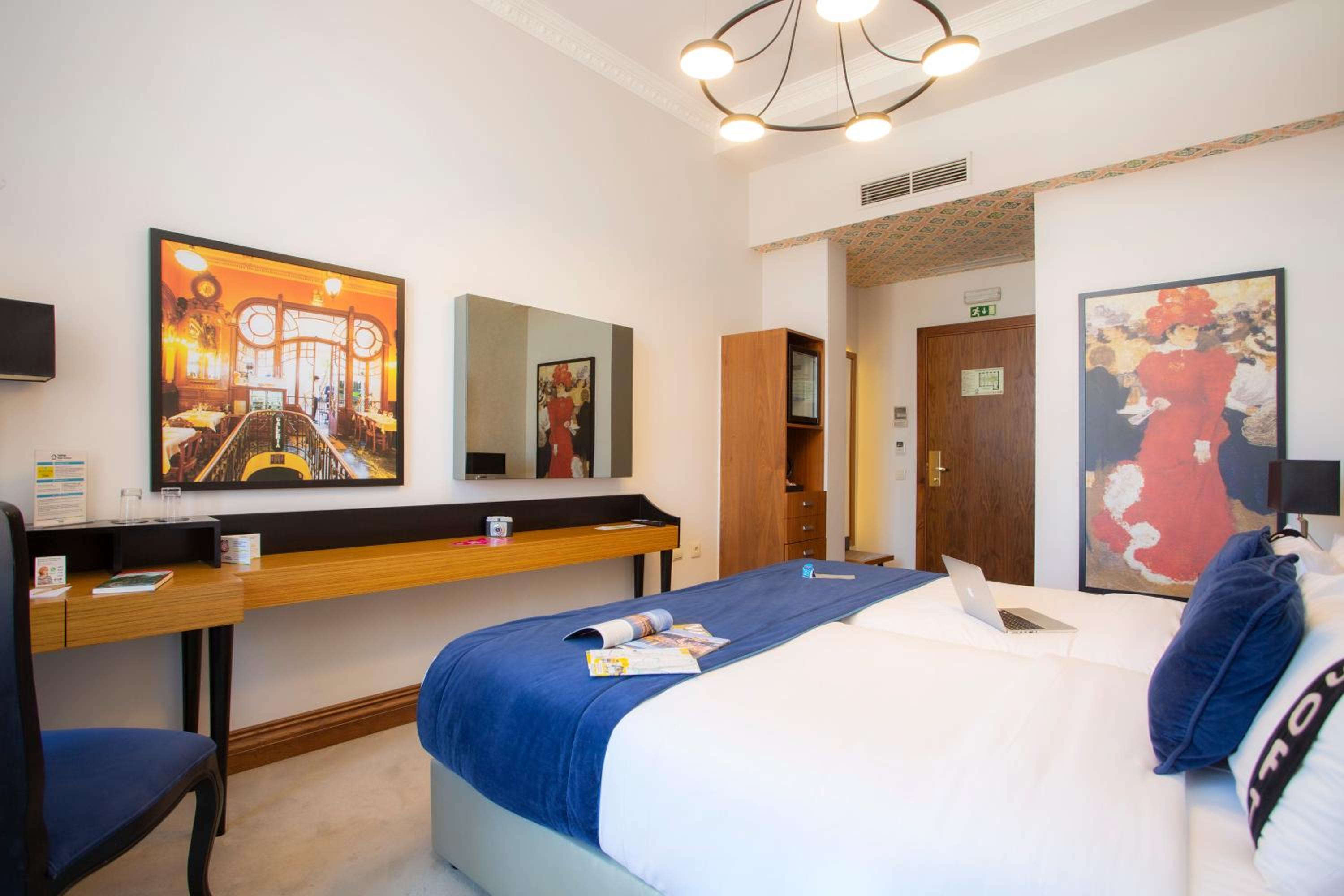 Twin Room - Photo 24
