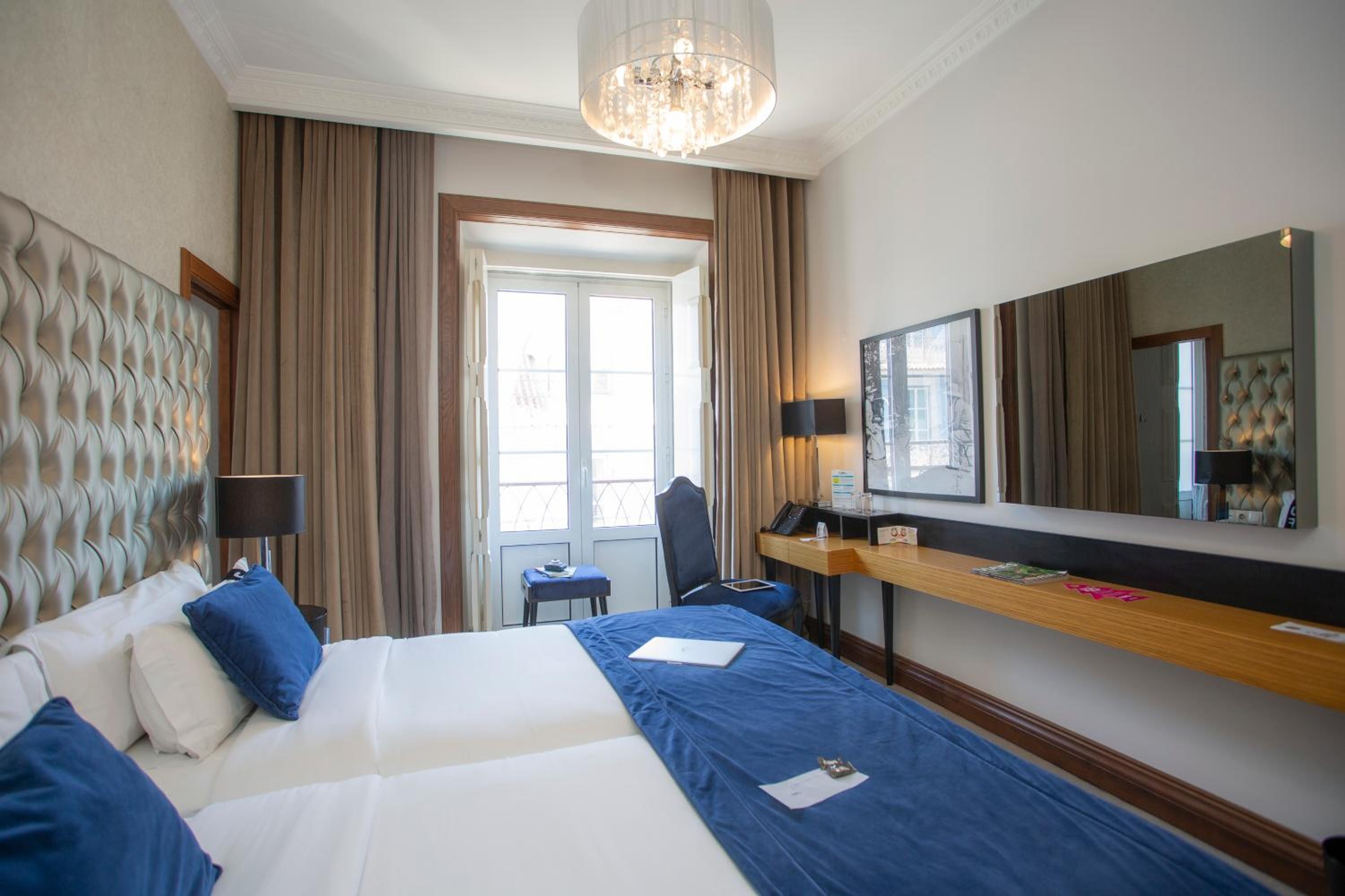Twin Room - Photo 20