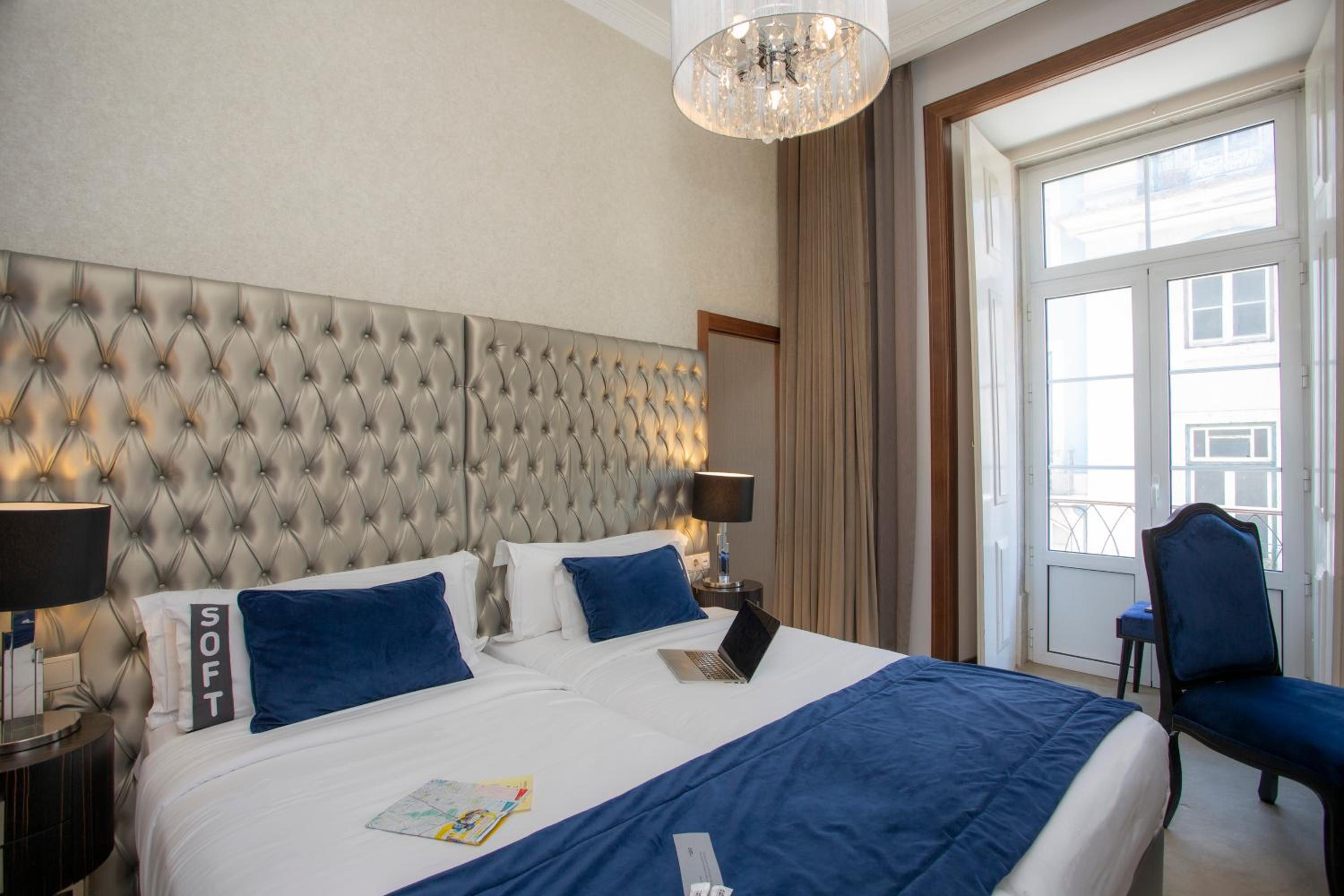 Twin Room - Photo 17