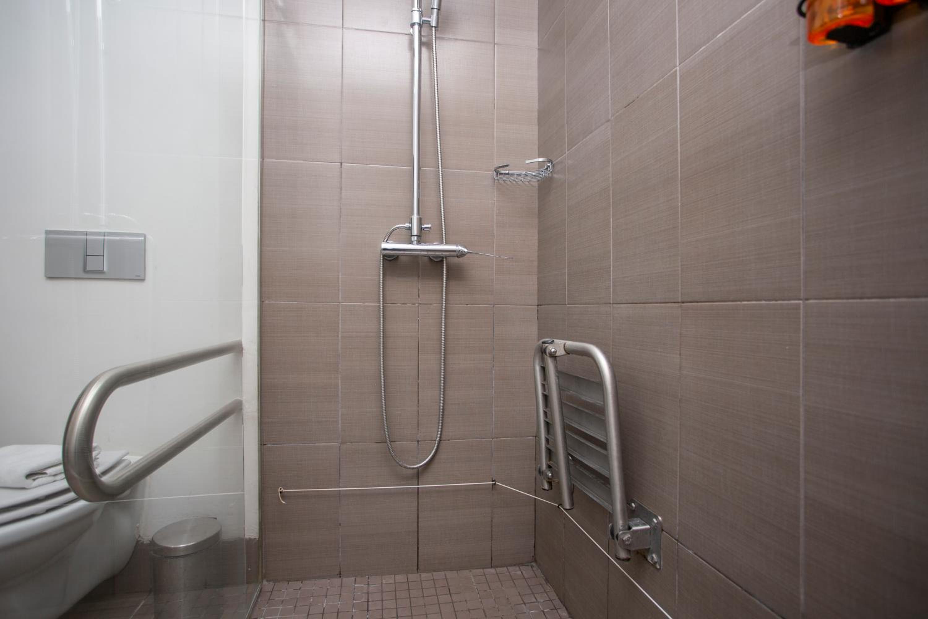 Double Room - Photo 14