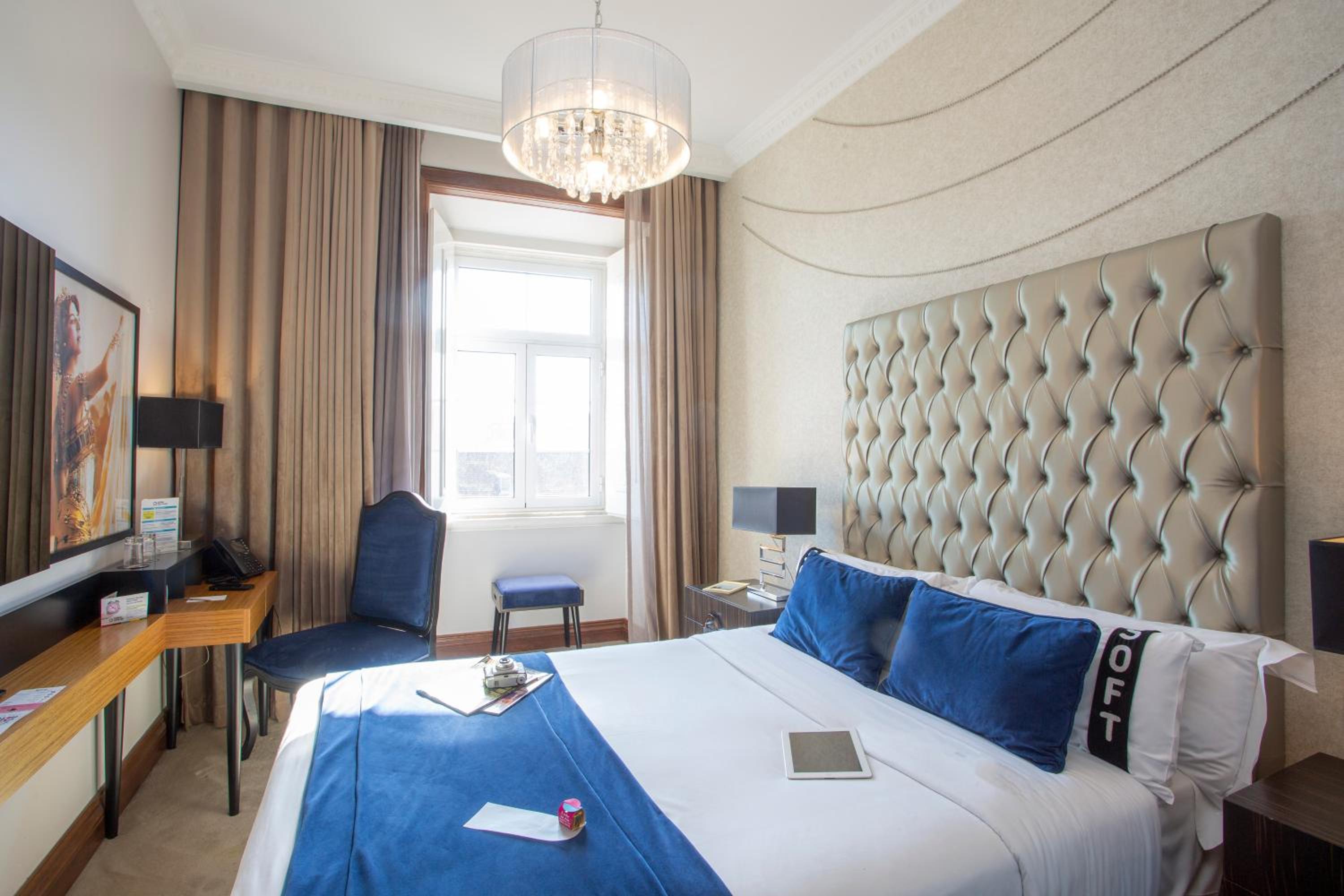 Budget Double Room - Photo 23