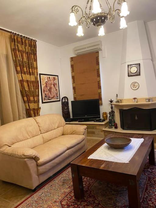 One-Bedroom Apartment photo 2