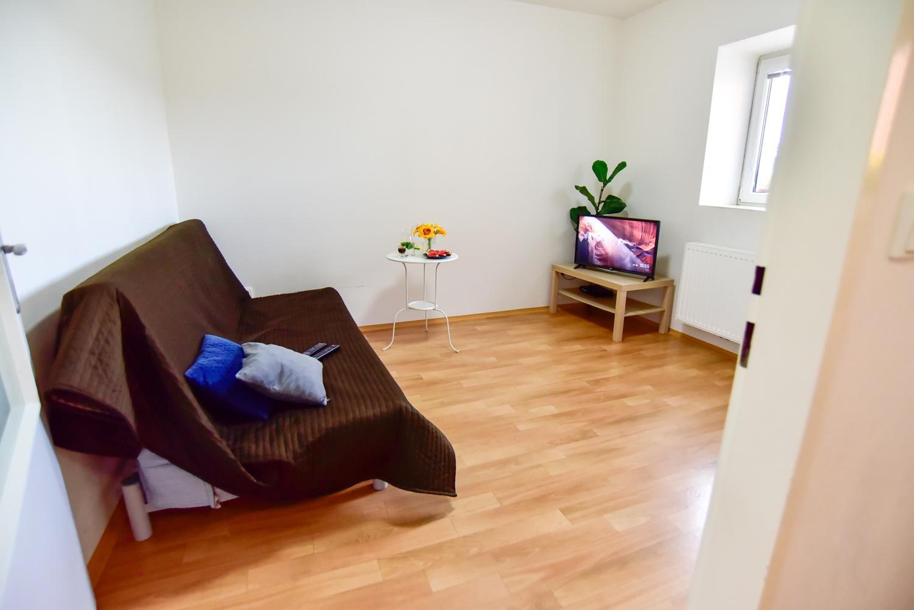Two-Bedroom Apartment - Photo 6