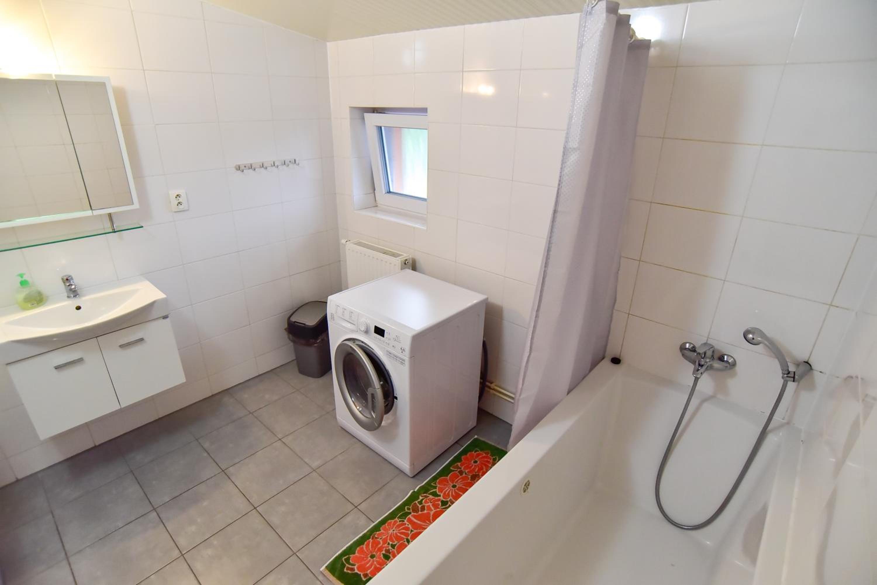 Three-Bedroom Apartment - Photo 10