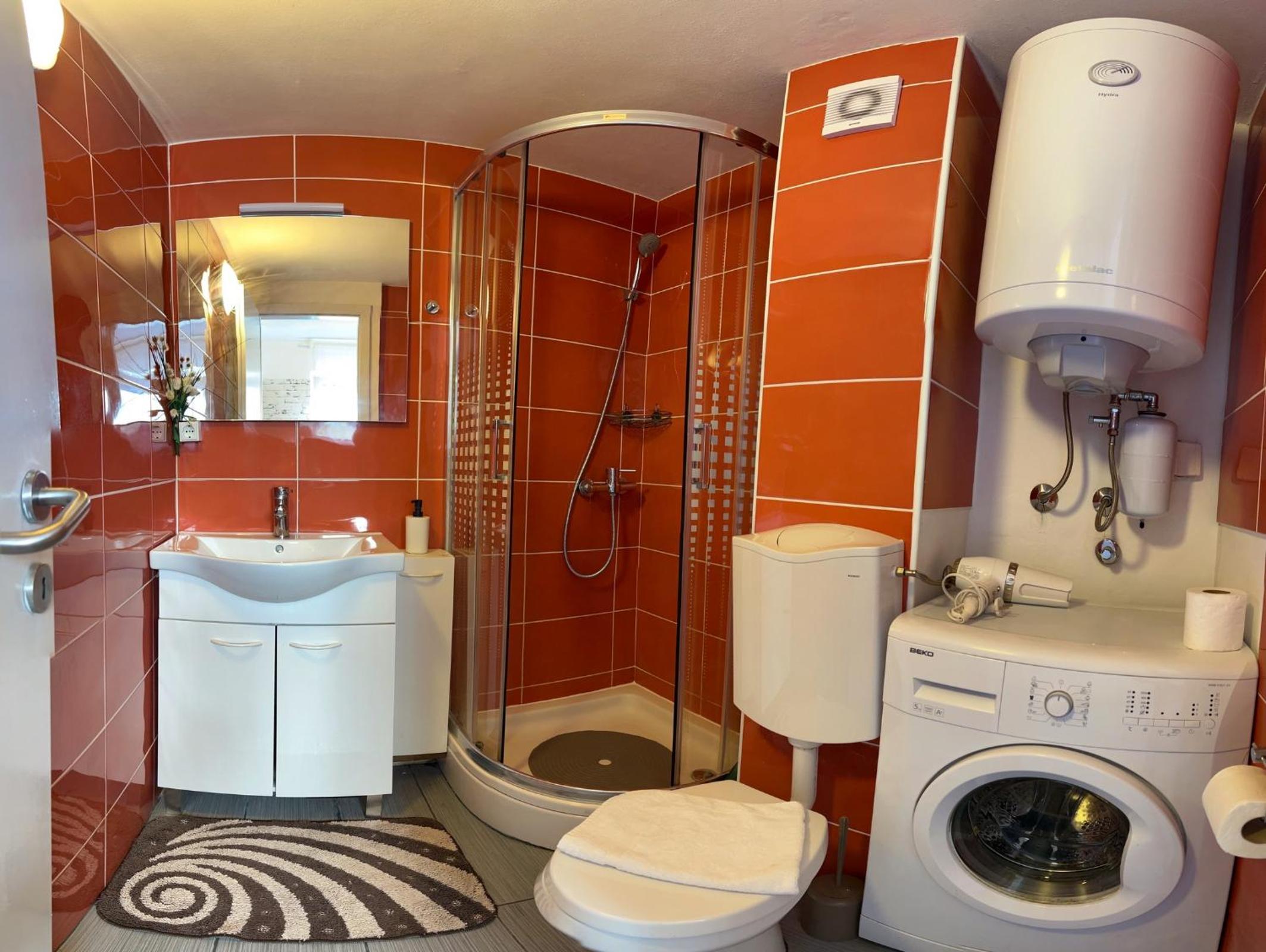 Apartment - Ground Floor photo 3