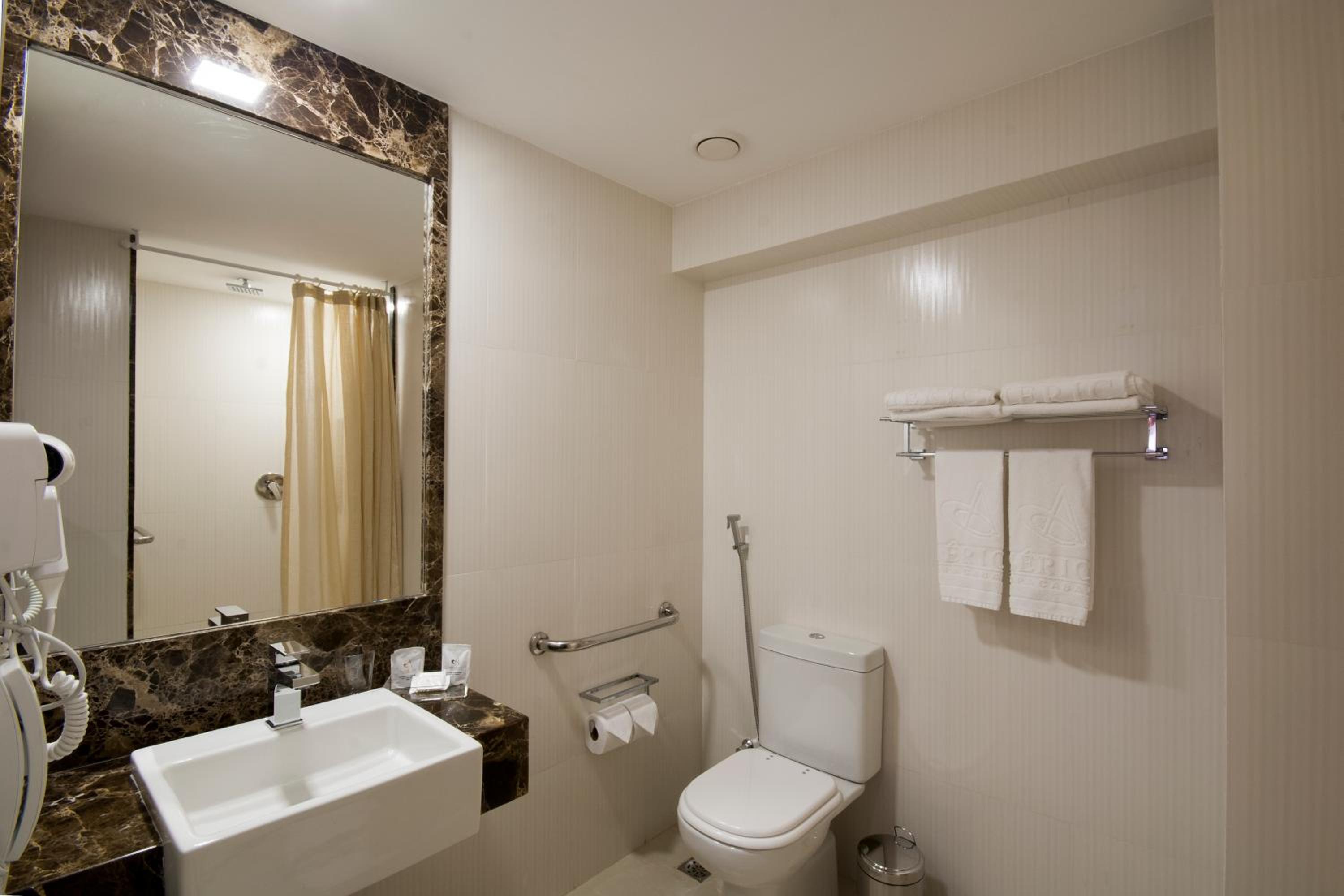 Double Room - Disability Access photo 3