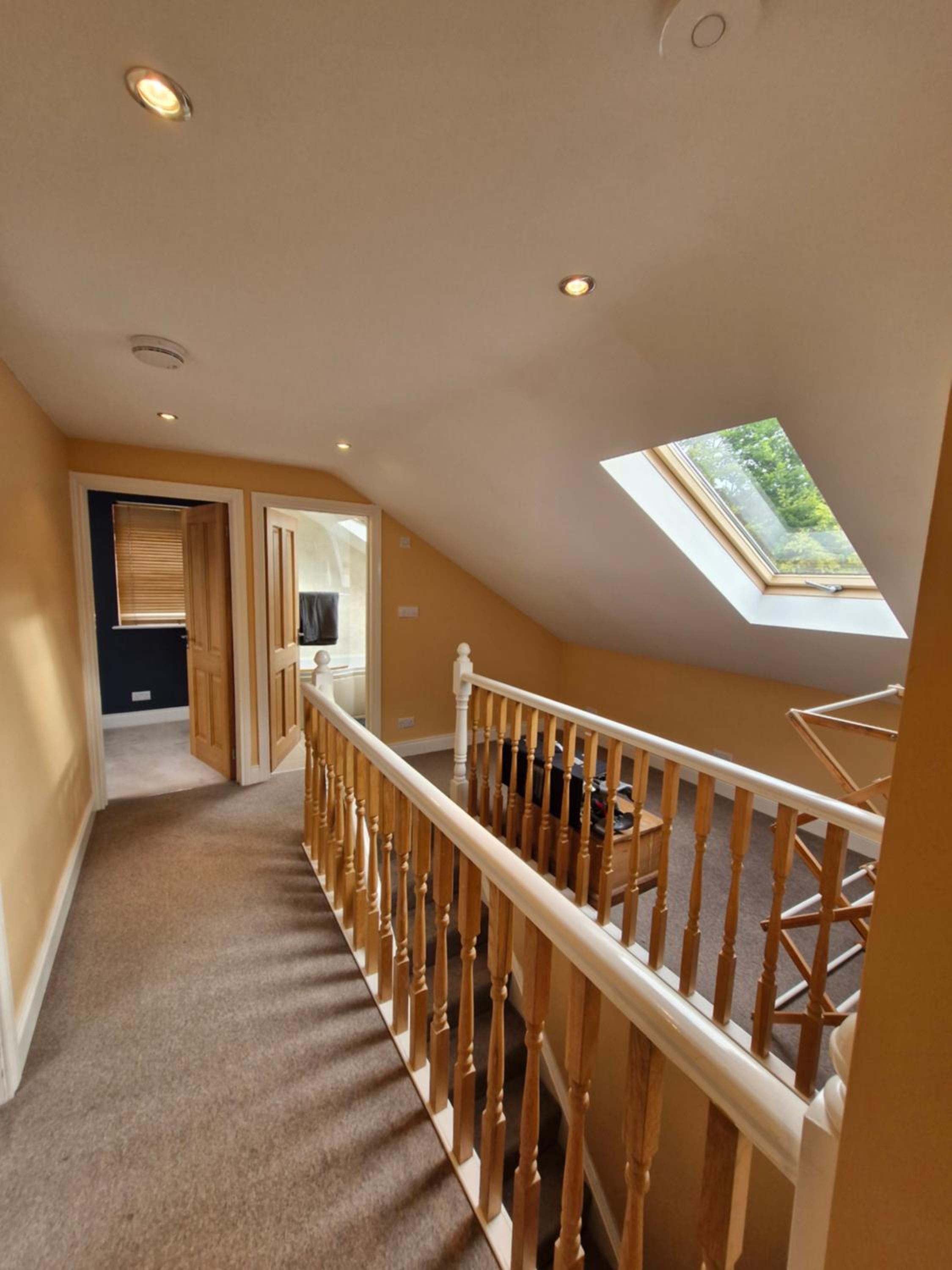 Five-Bedroom House photo 1