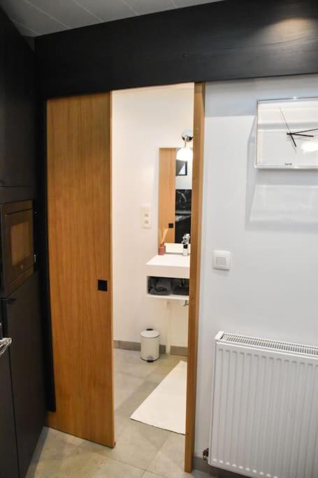 One-Bedroom House photo 2
