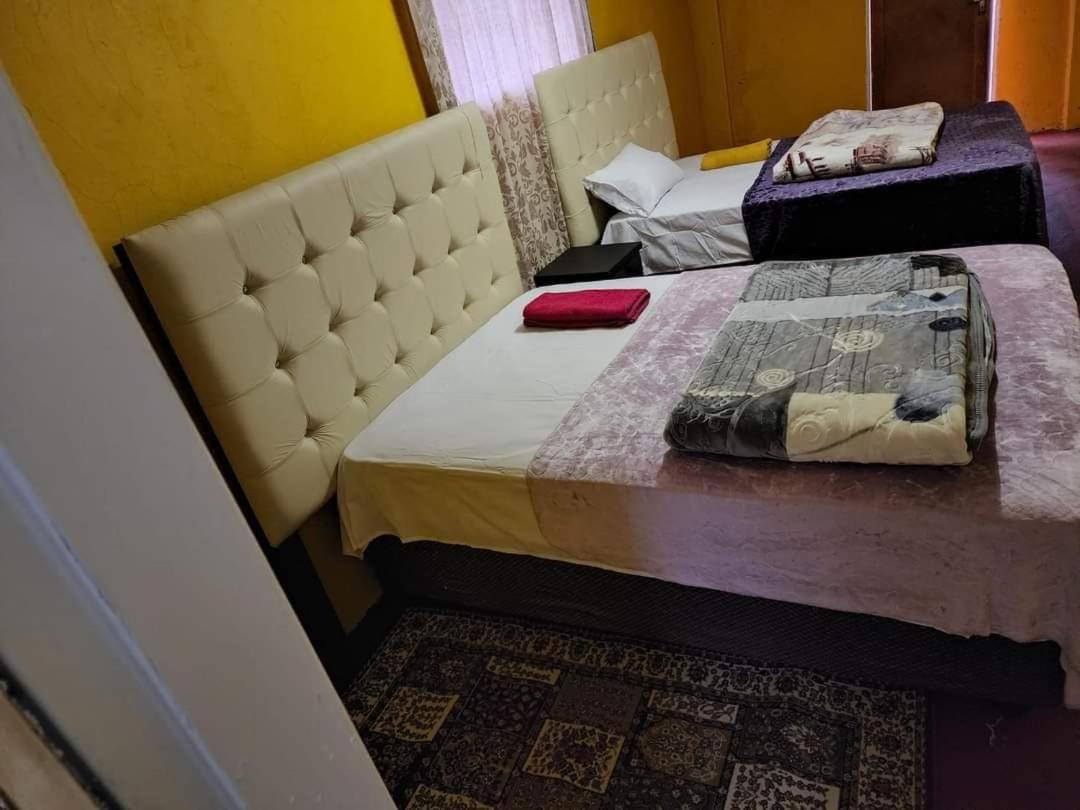 Deluxe Double Room with Shower photo 2