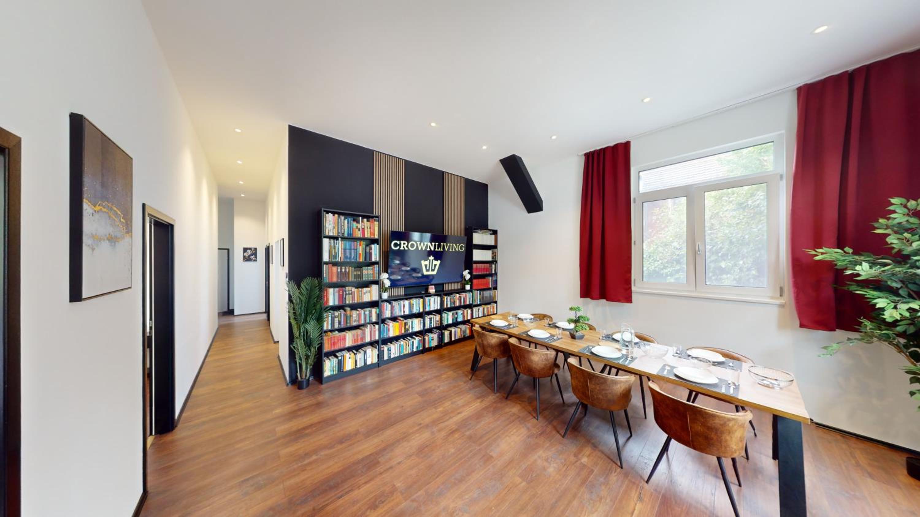 Three-Bedroom Premium Apartment photo 2