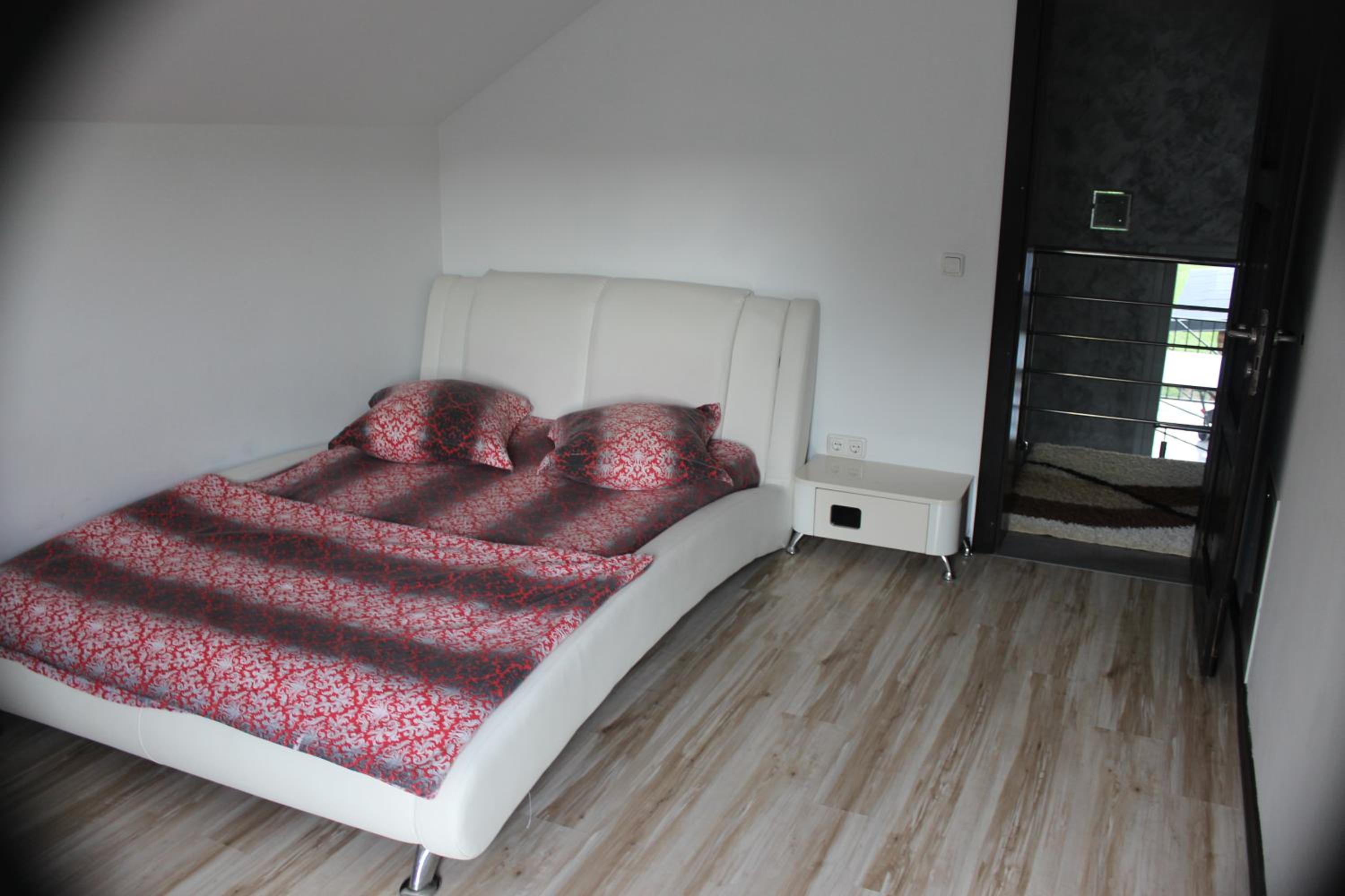 Three-Bedroom Villa photo 2