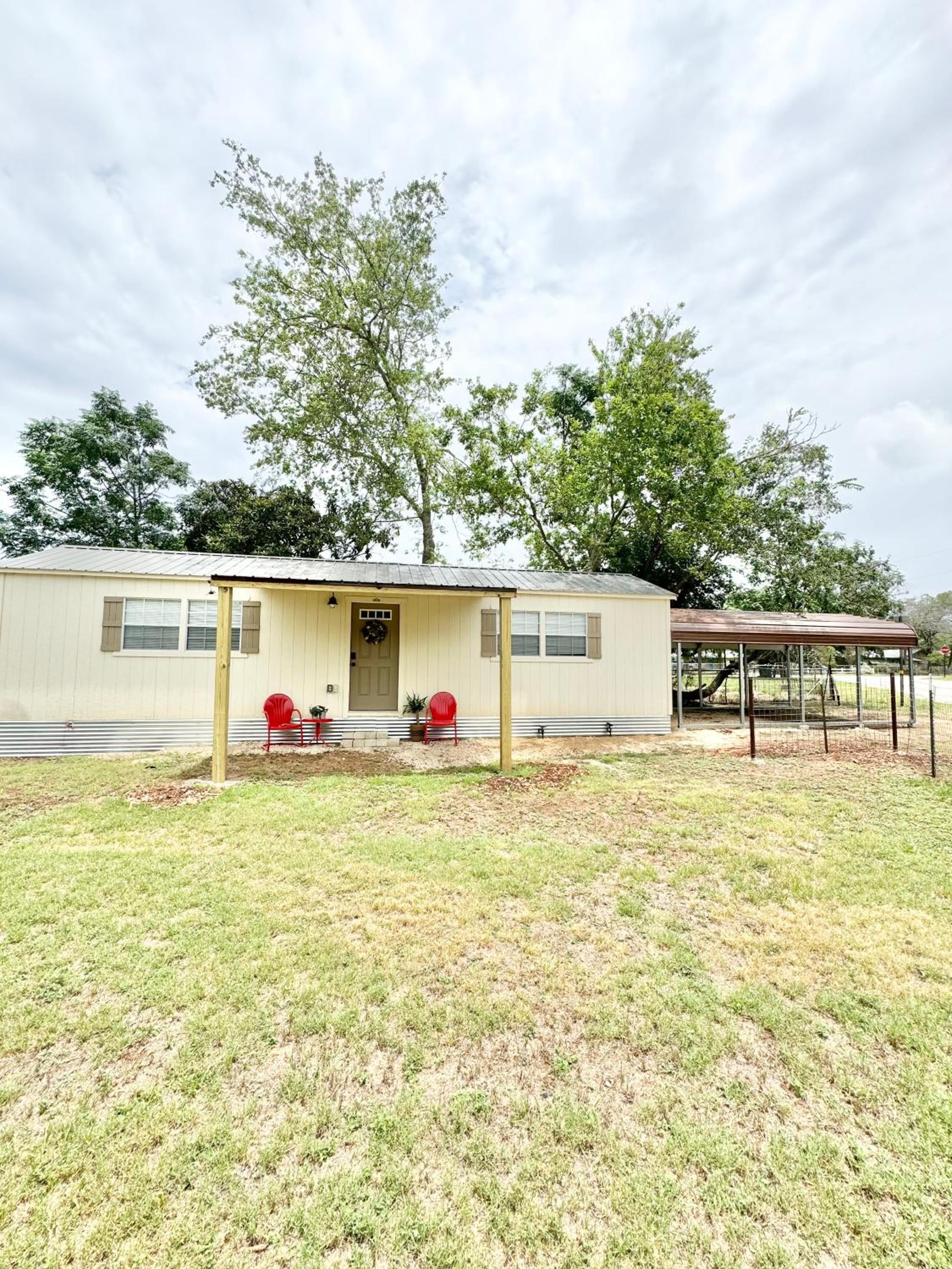 Two-Bedroom House photo 2