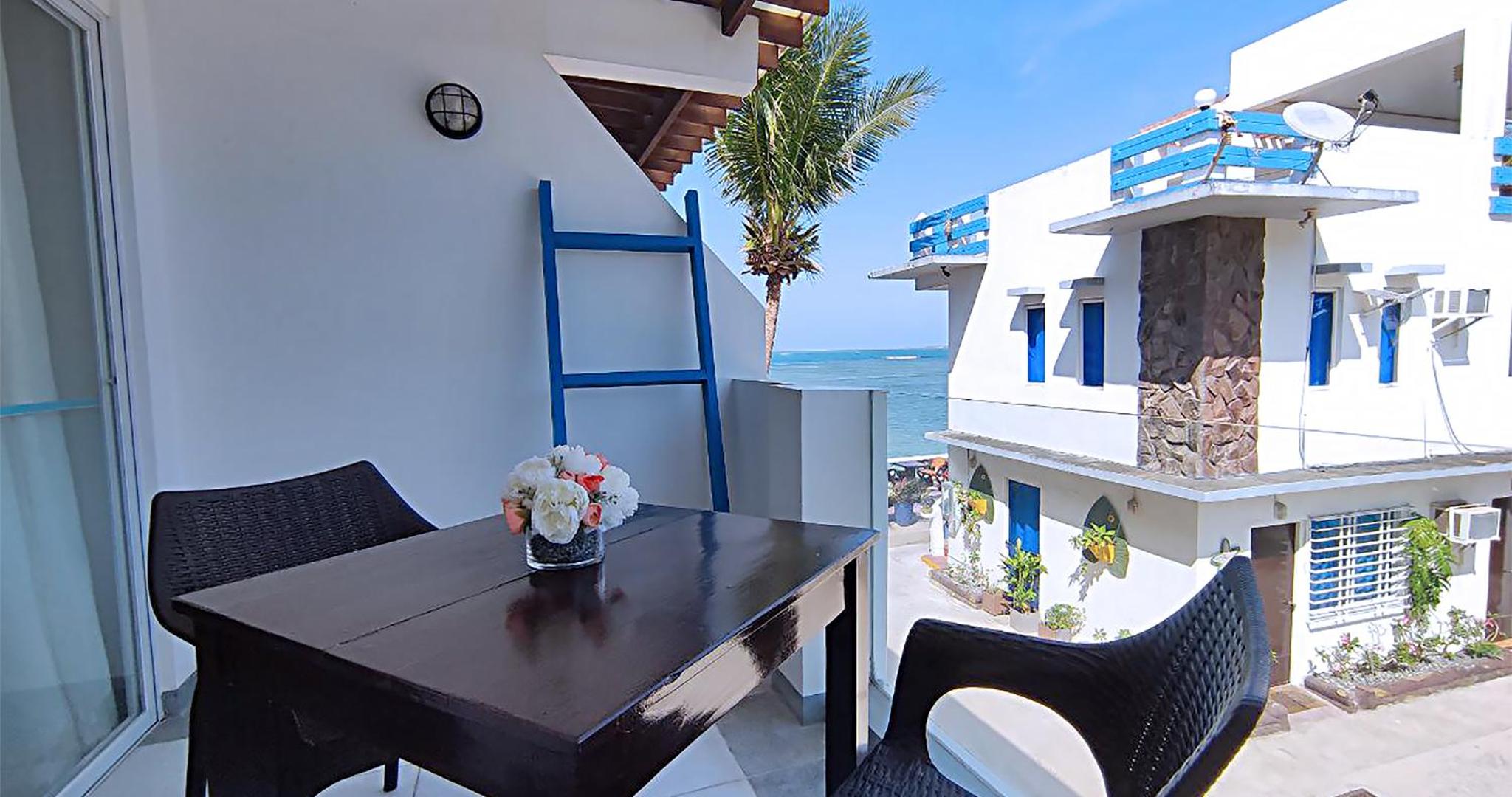 Triple Room with Balcony - Photo 7