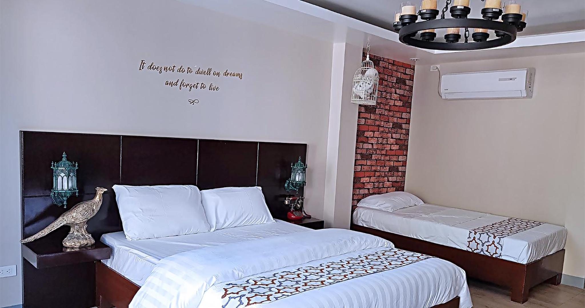 Triple Room with Balcony - Photo 5