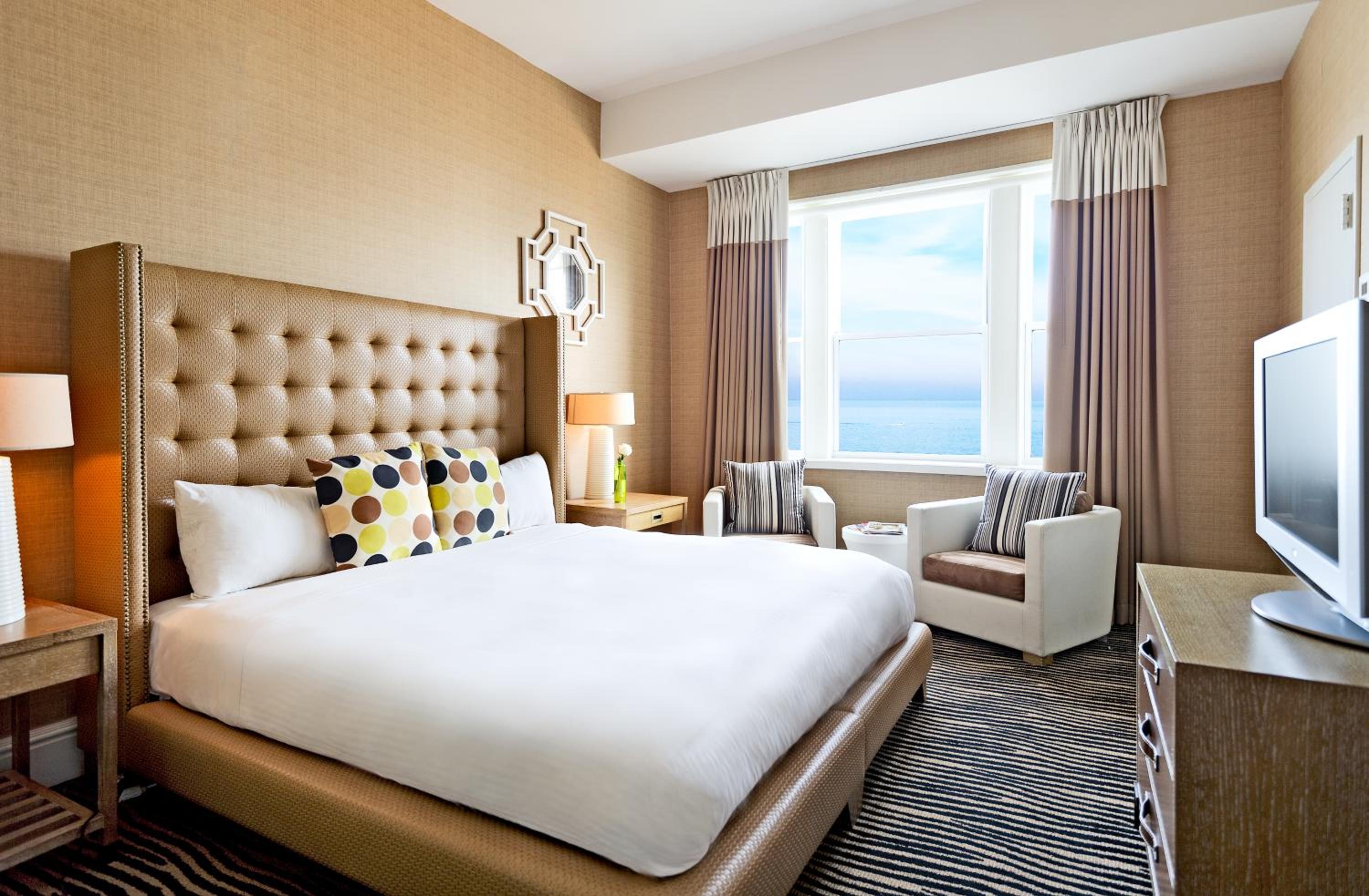 Deluxe King Room with Ocean View - Photo 1