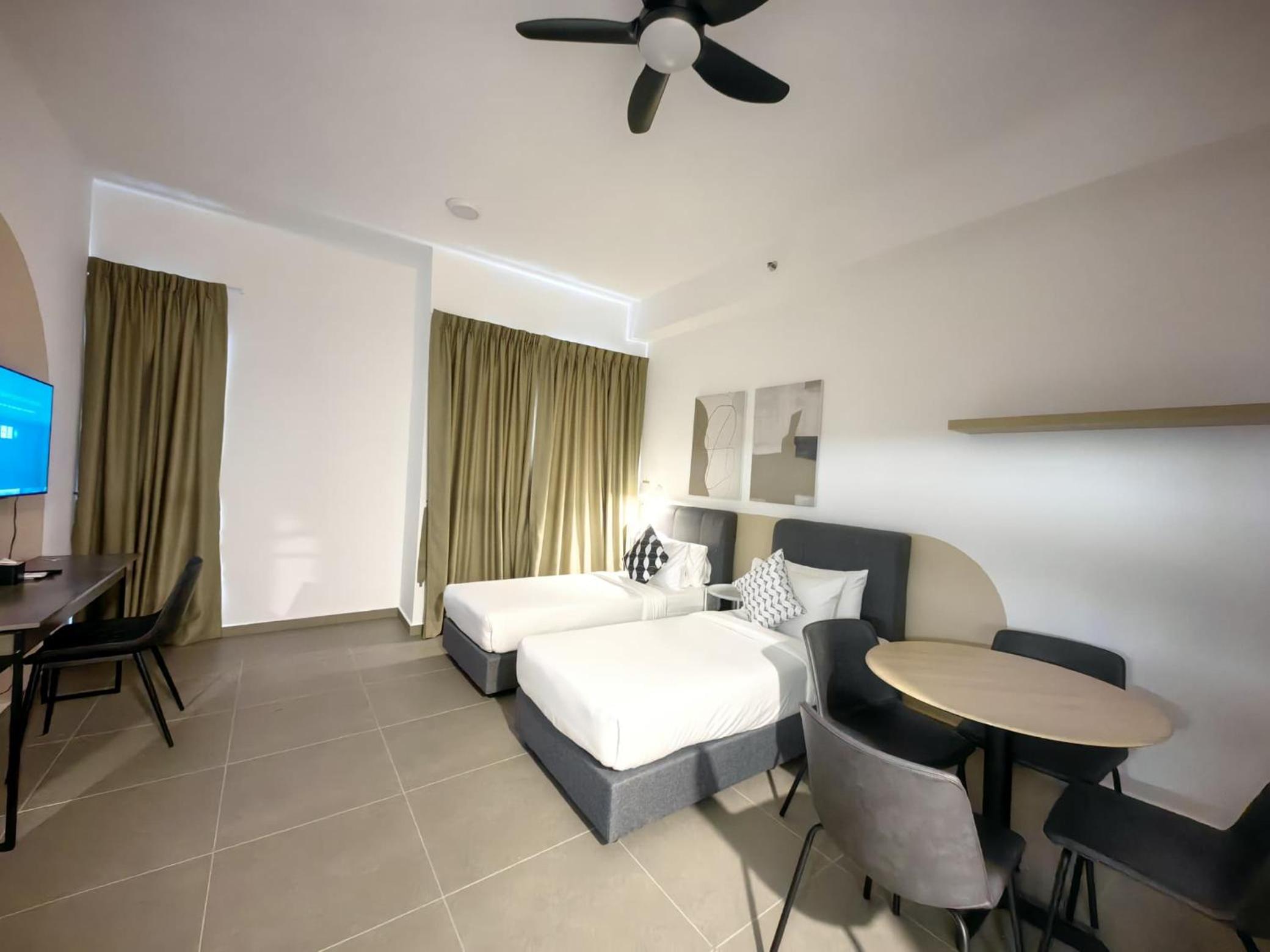 Deluxe Twin Room