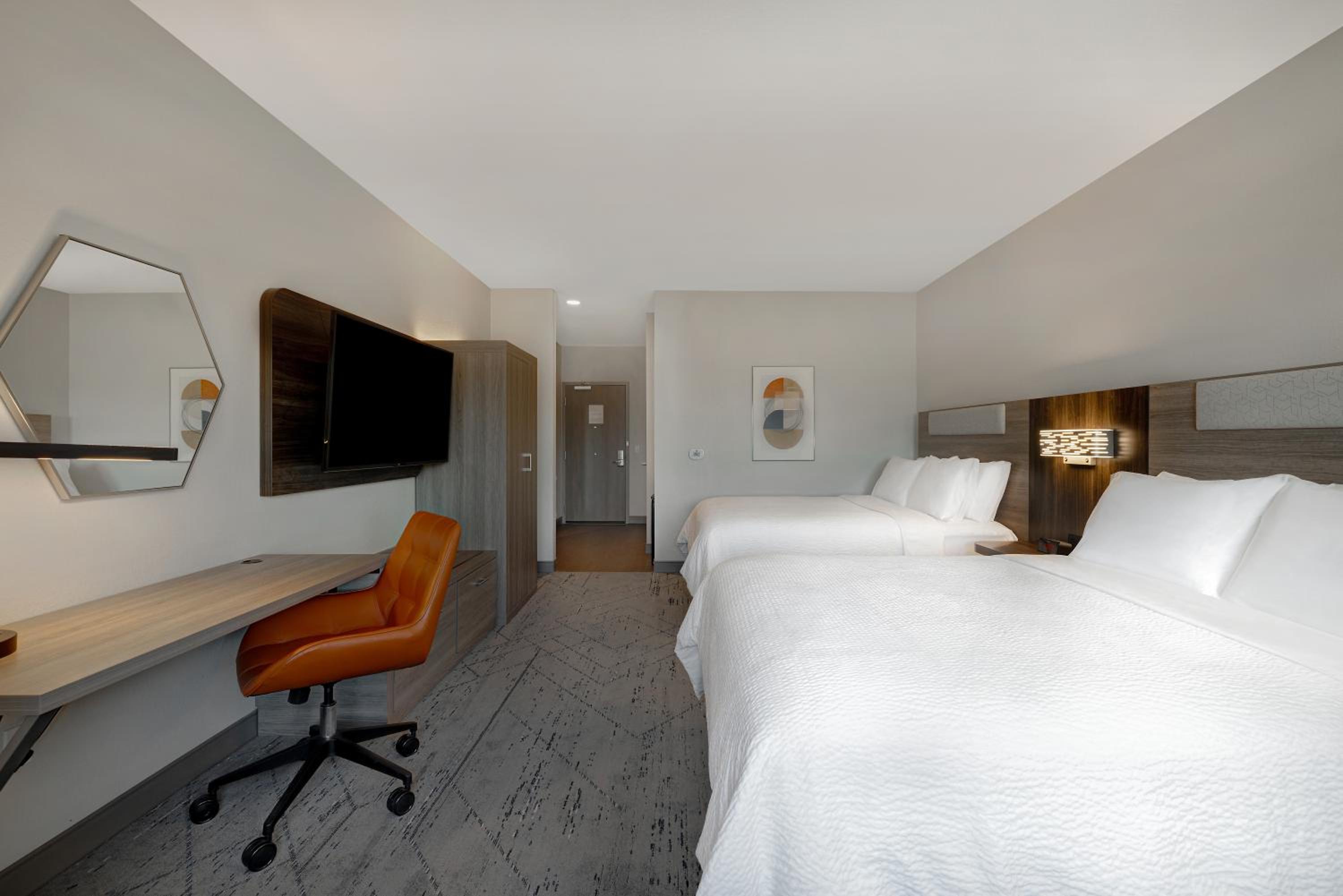 Room with Two Beds - Hearing Accessible - Non-Smoking