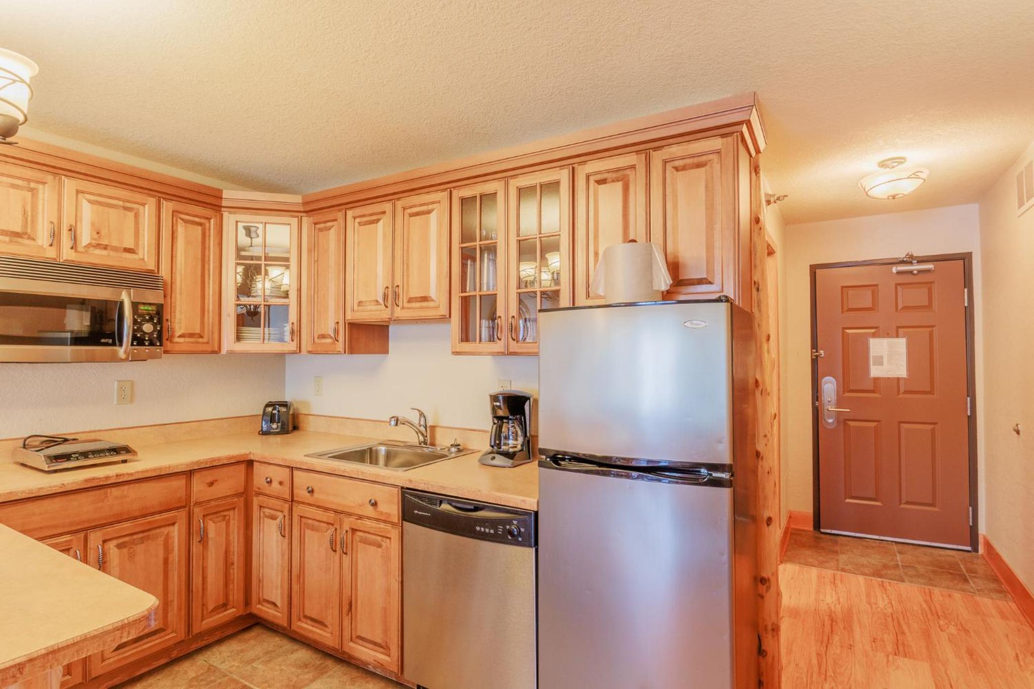 Two-Bedroom Apartment with Mountain View photo 2