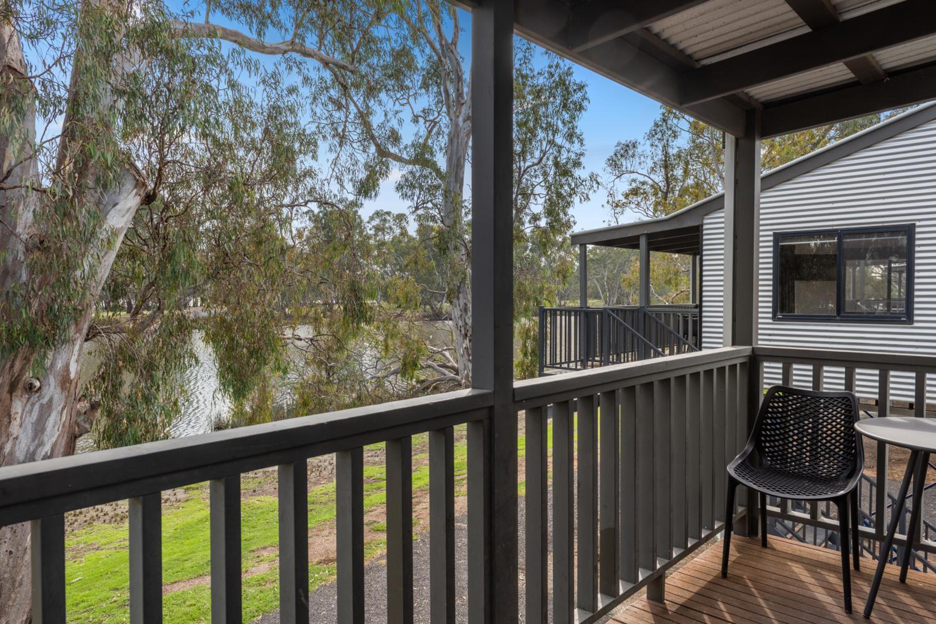 Superior Riverside 1 Bedroom Cabin - Sleeps 2 - Photo 10