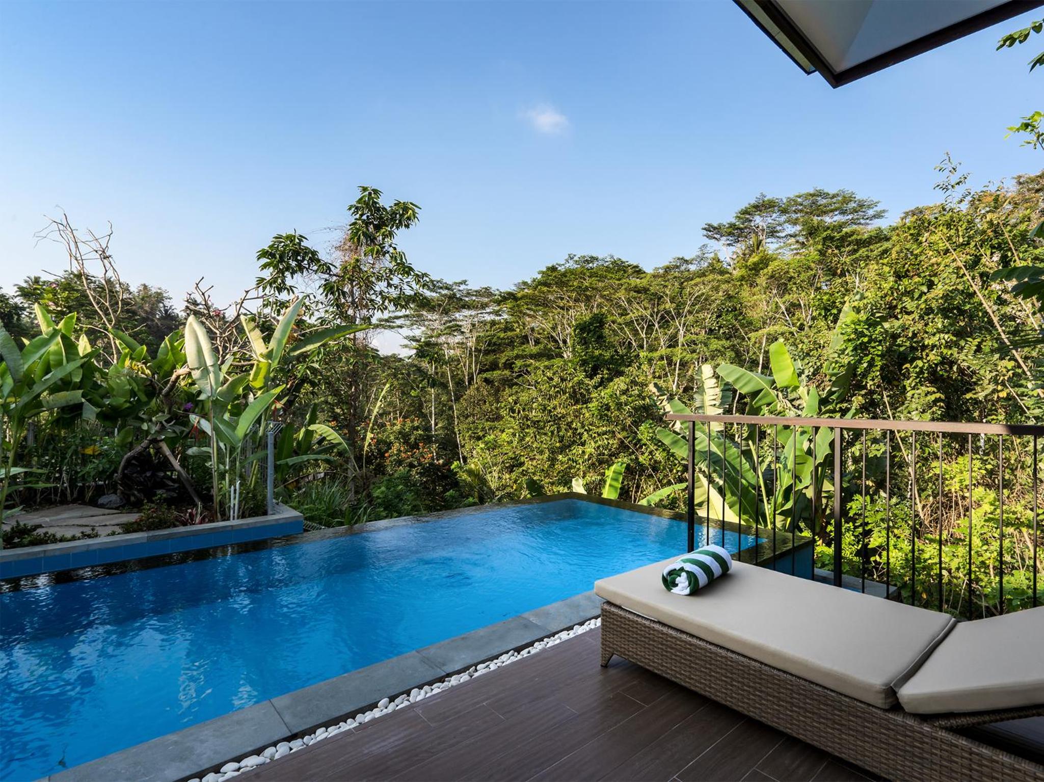 Two-Bedroom Villa - Photo 2