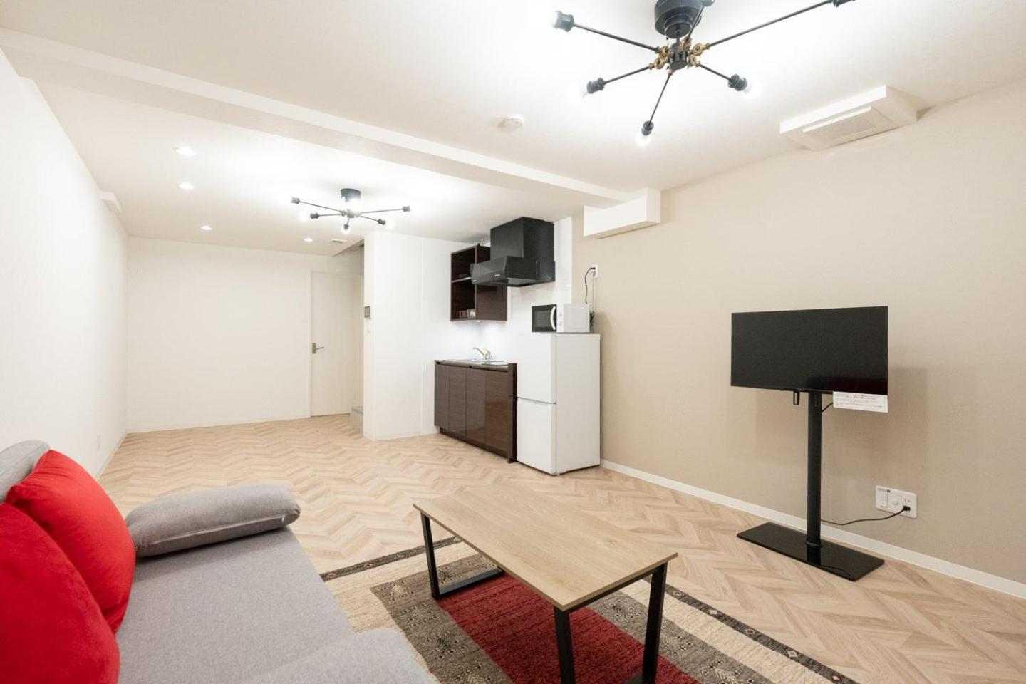 One-Bedroom Apartment photo 3