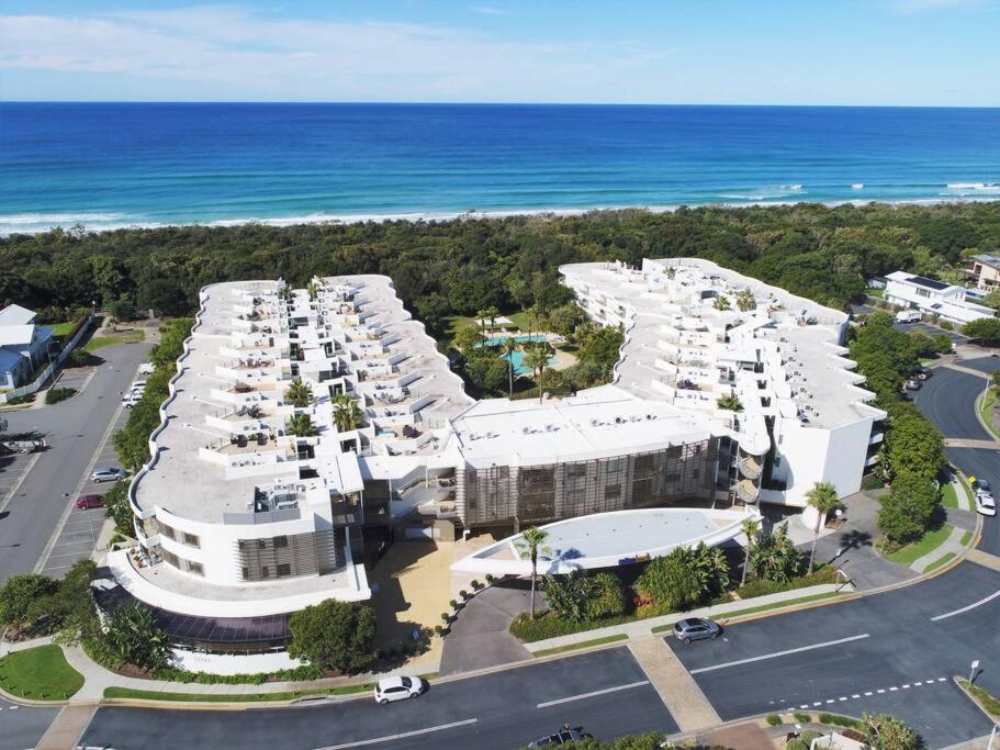 Two-Bedroom Apartment with View photo 2