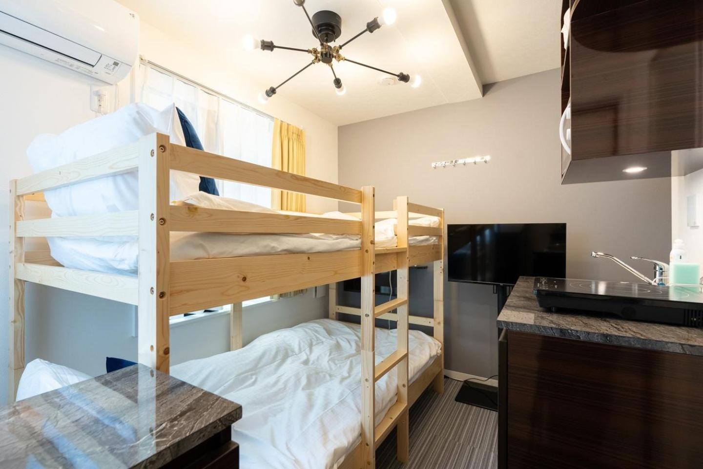 One-Bedroom Apartment photo 1