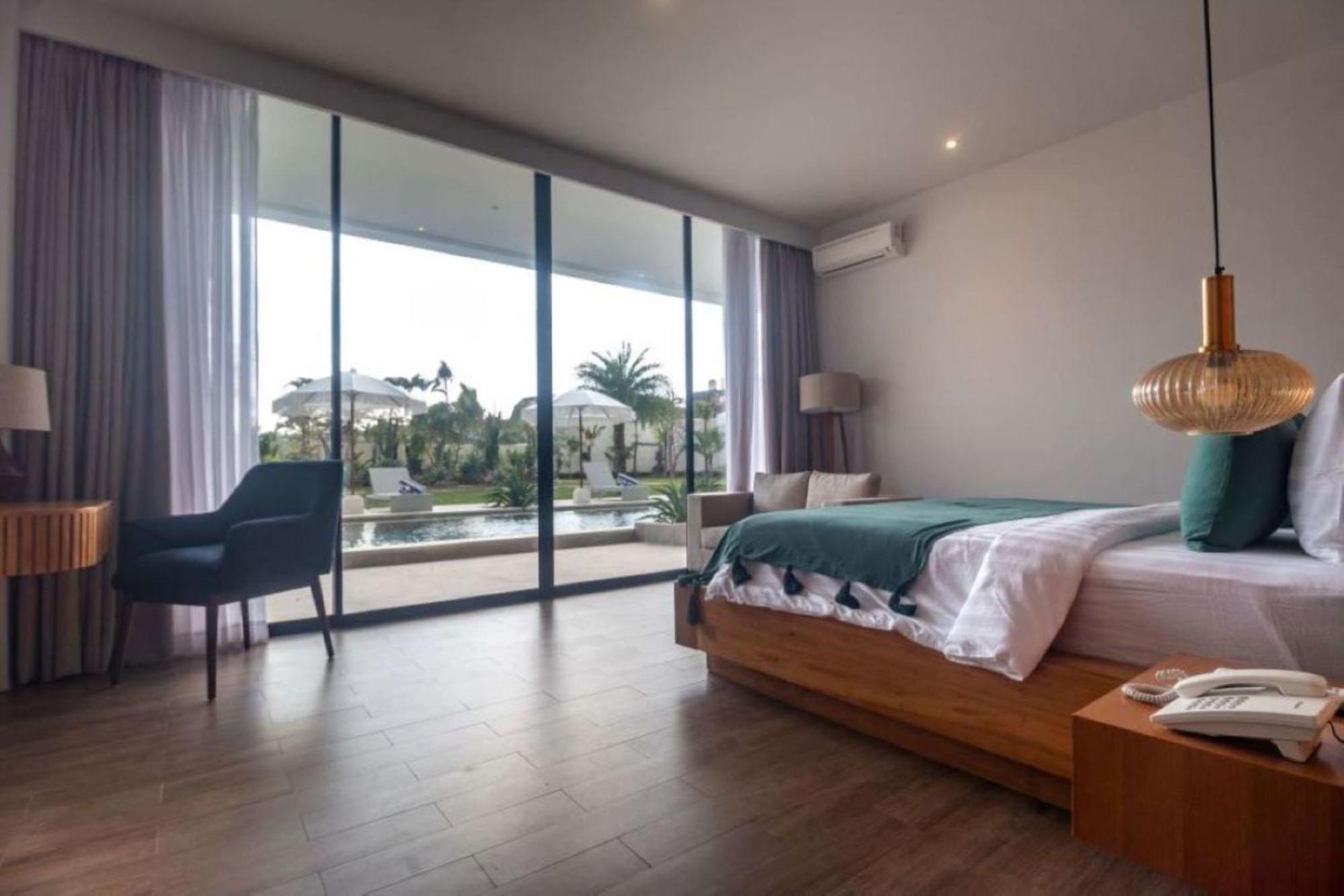 Deluxe with Pool and Garden Access - Photo 1