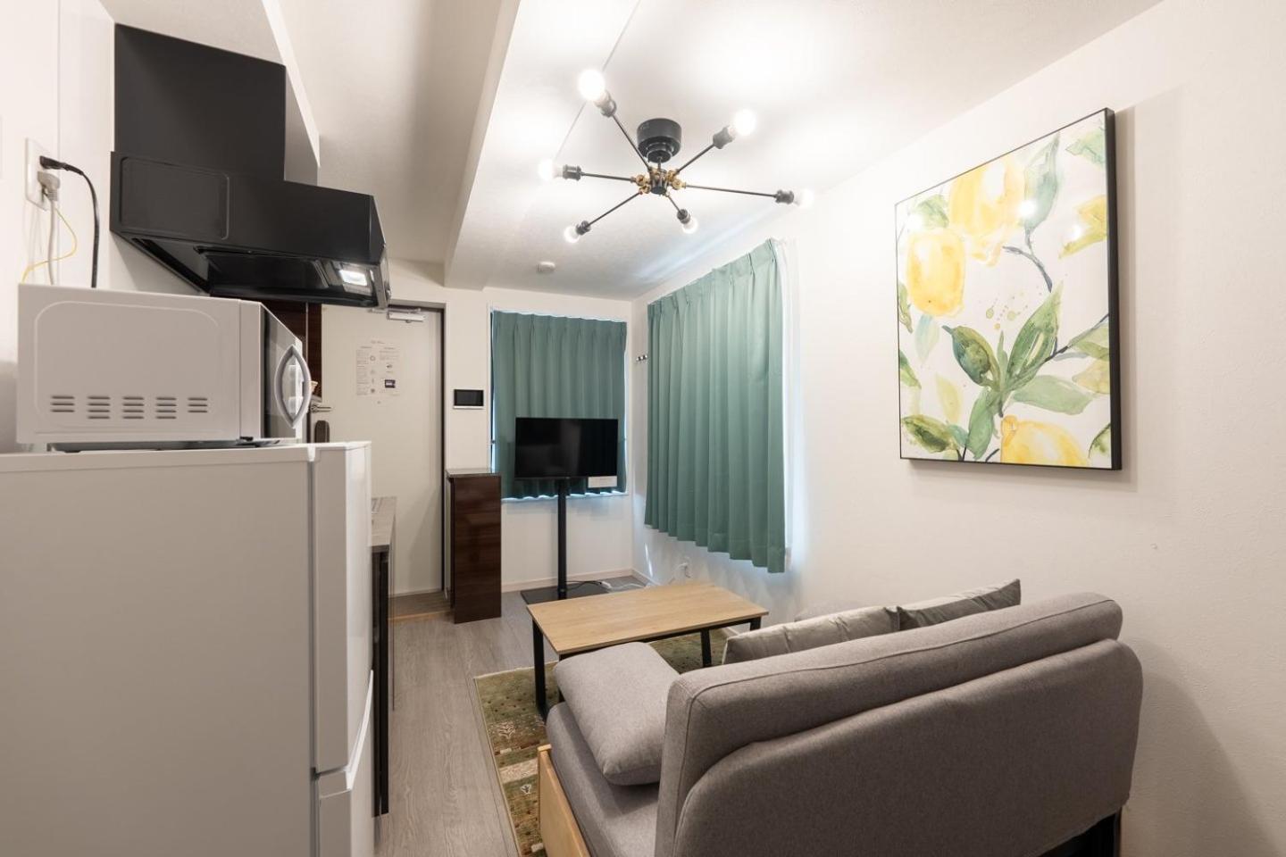 One-Bedroom Apartment photo 2