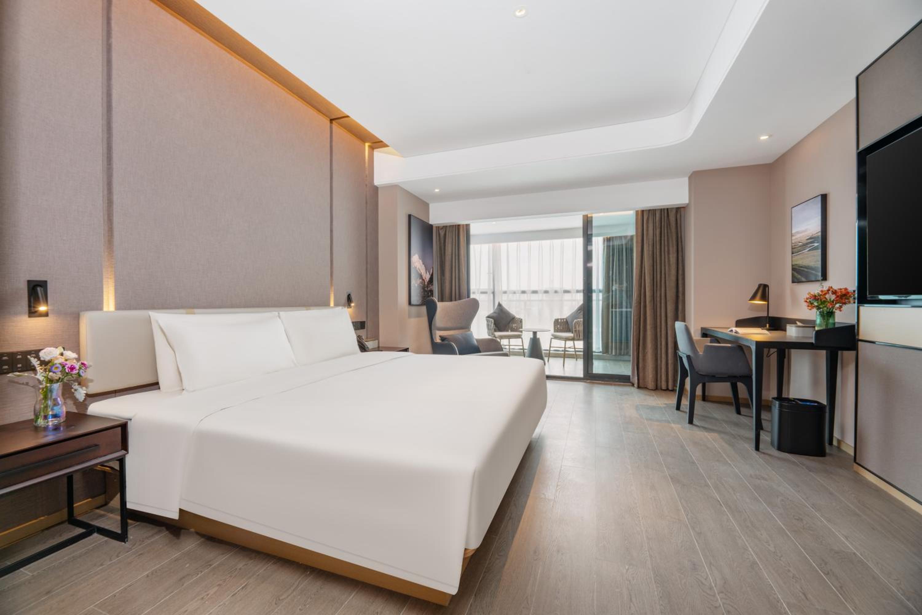 Executive Double Room with Balcony photo 3
