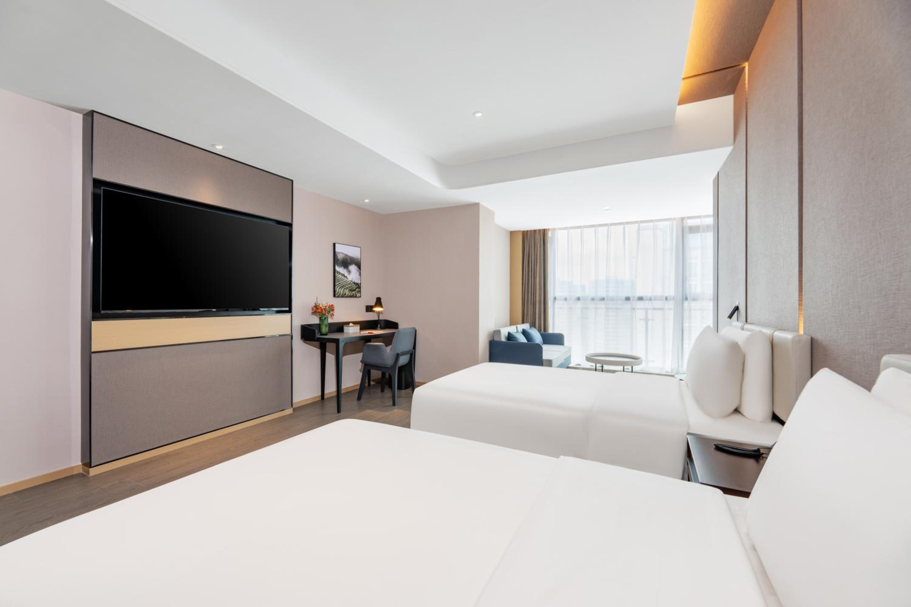 Executive Twin Room with Balcony photo 1