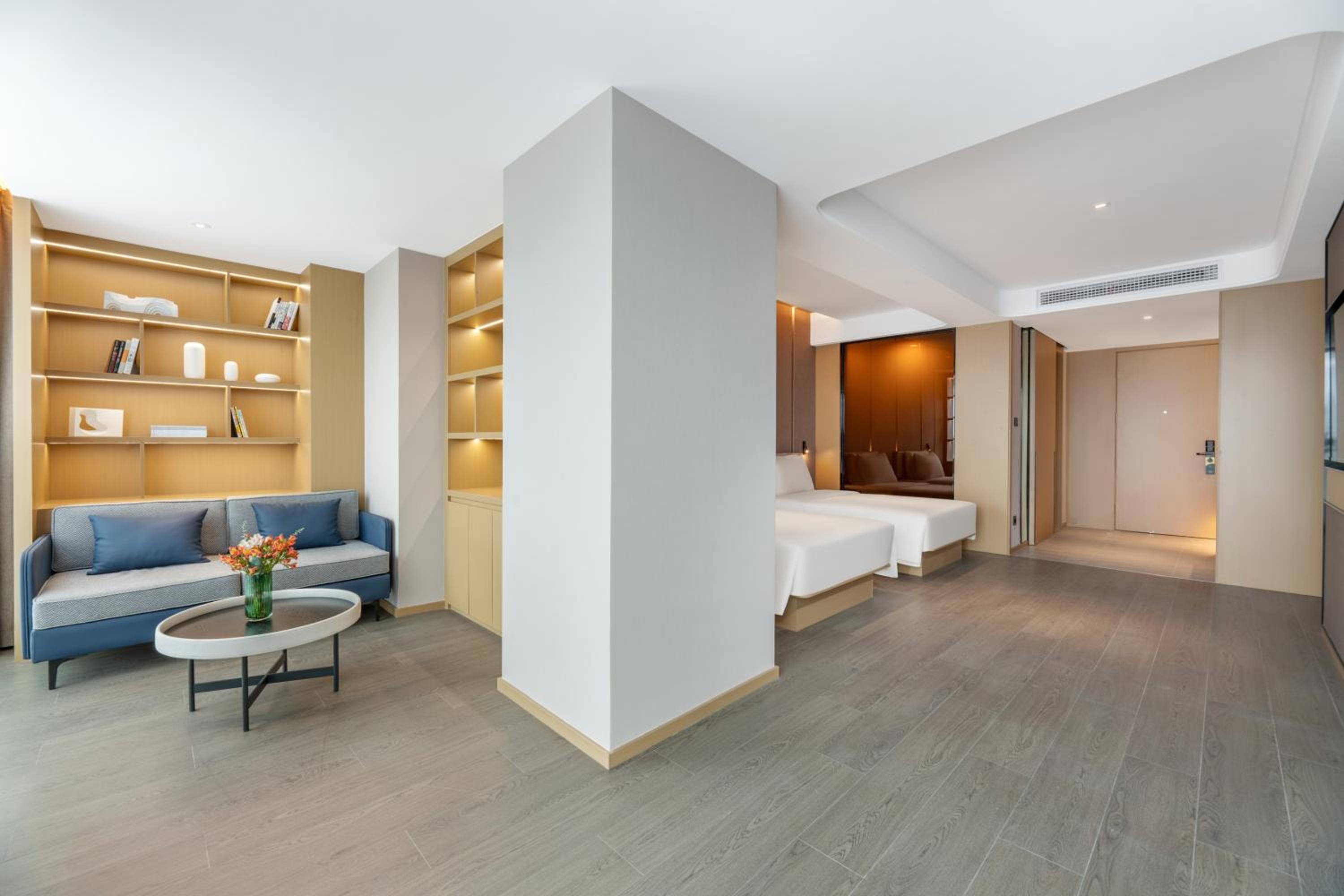 Jimu Twin Room with Balcony photo 2