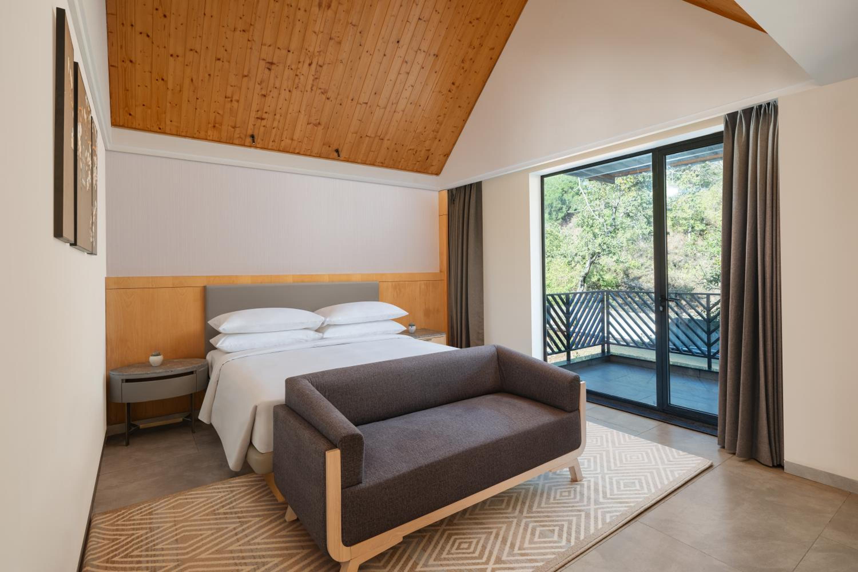 Premium, Guest room, 1 King, Shrine view, Mountain view, Balcony