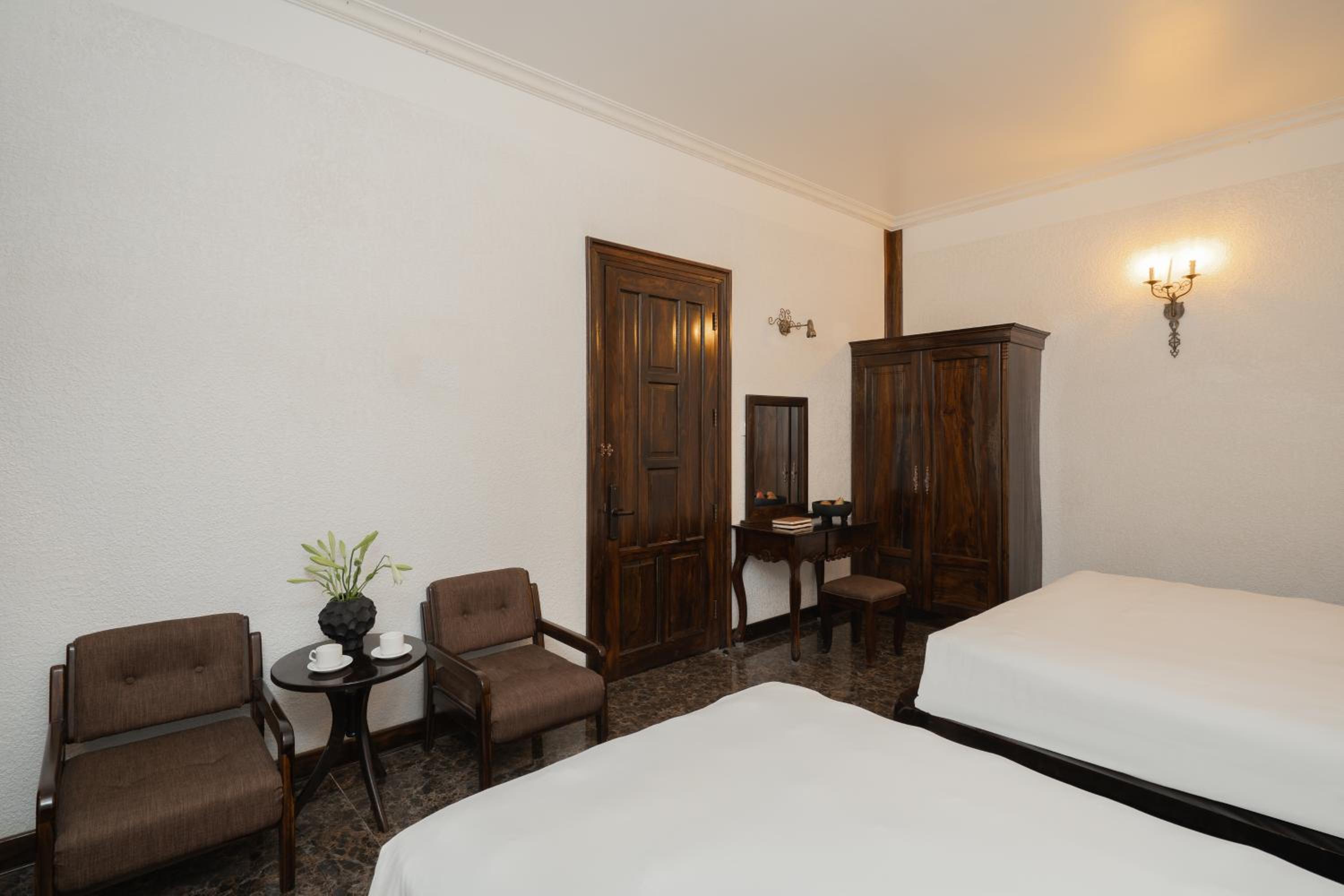 Standard Twin Room photo 2