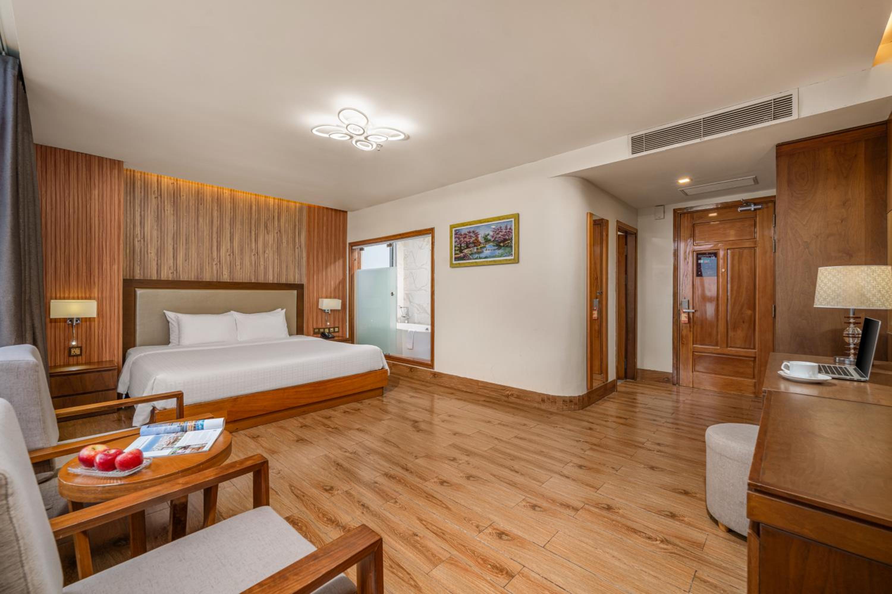 Suite Sea View with Bathtub photo 3