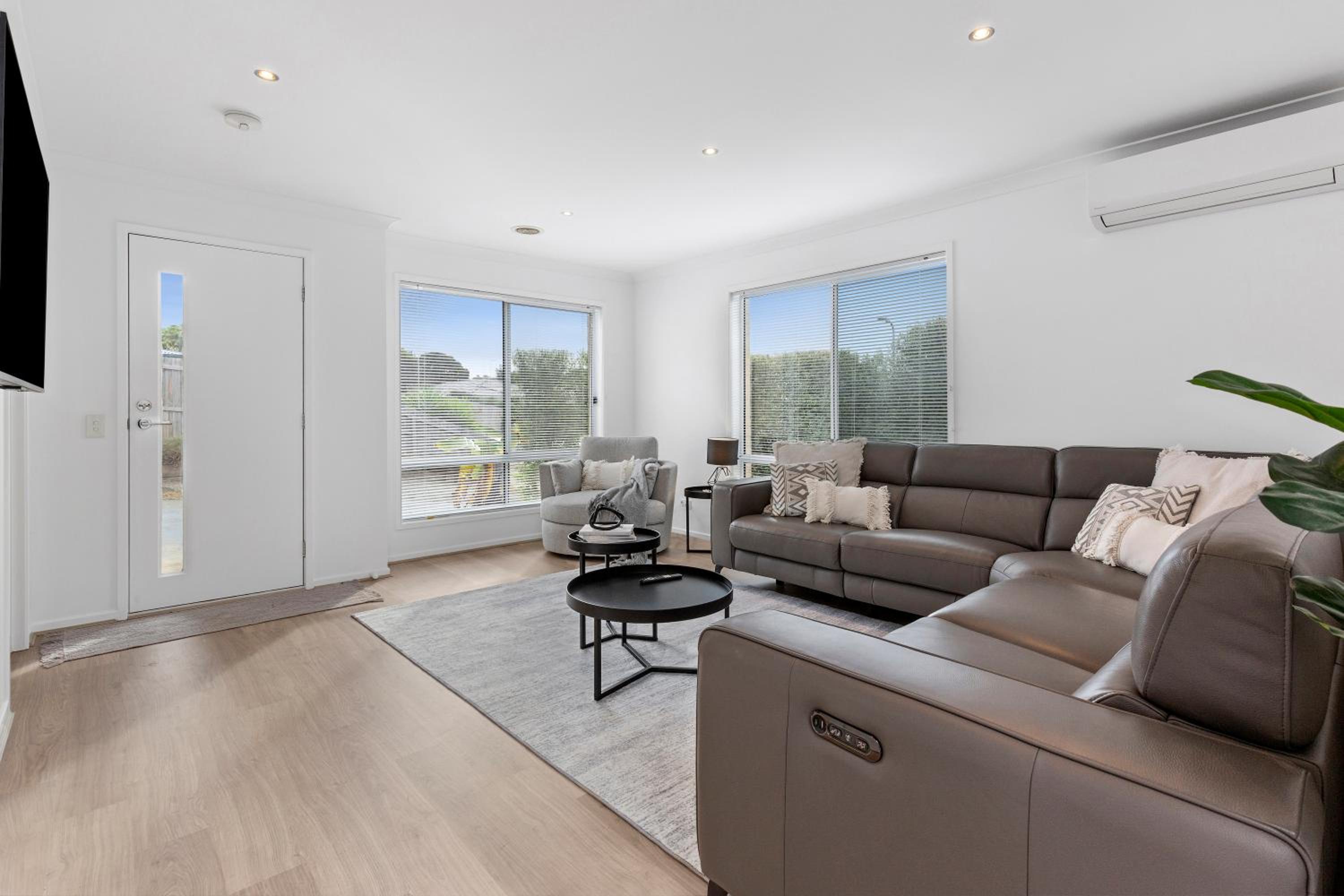 Two-Bedroom House photo 2