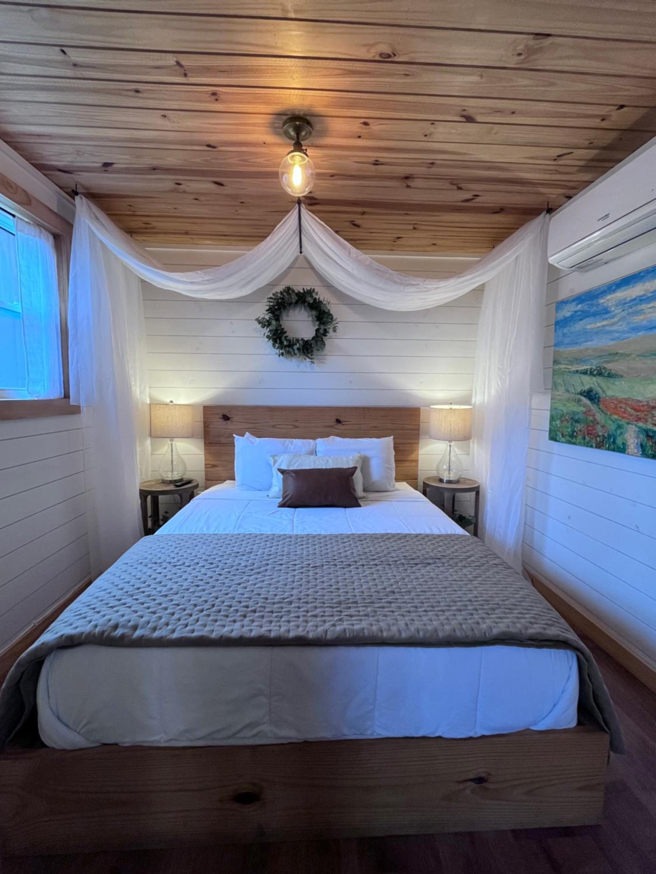 Two-Bedroom Deluxe Apartment