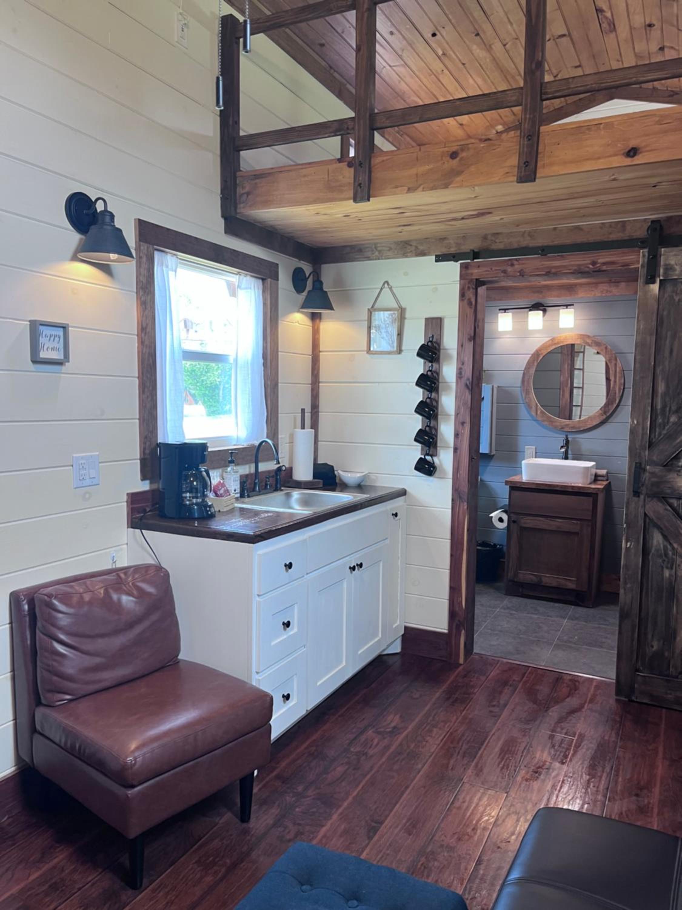Three-Bedroom Deluxe Apartment