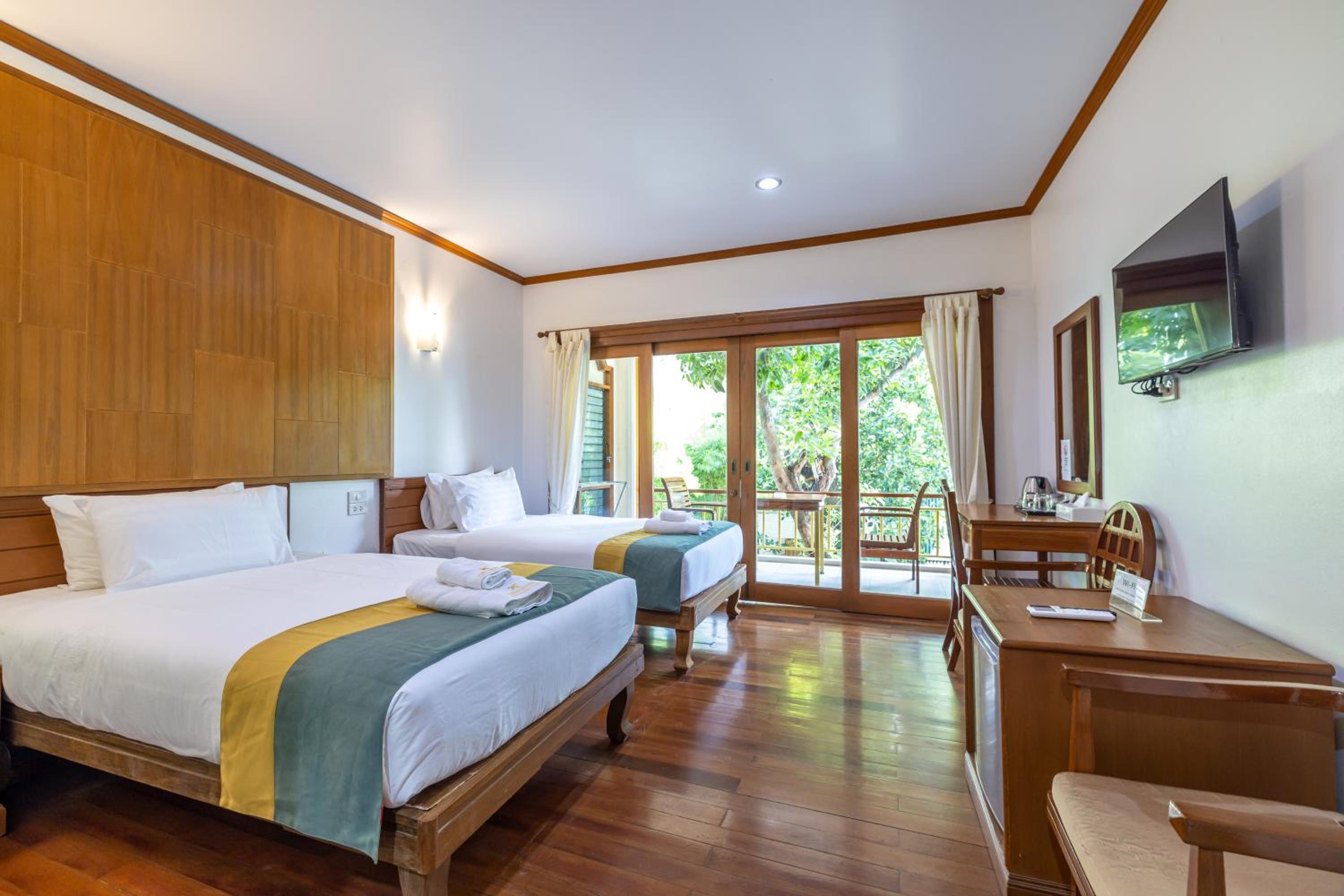 Standard Twin Room