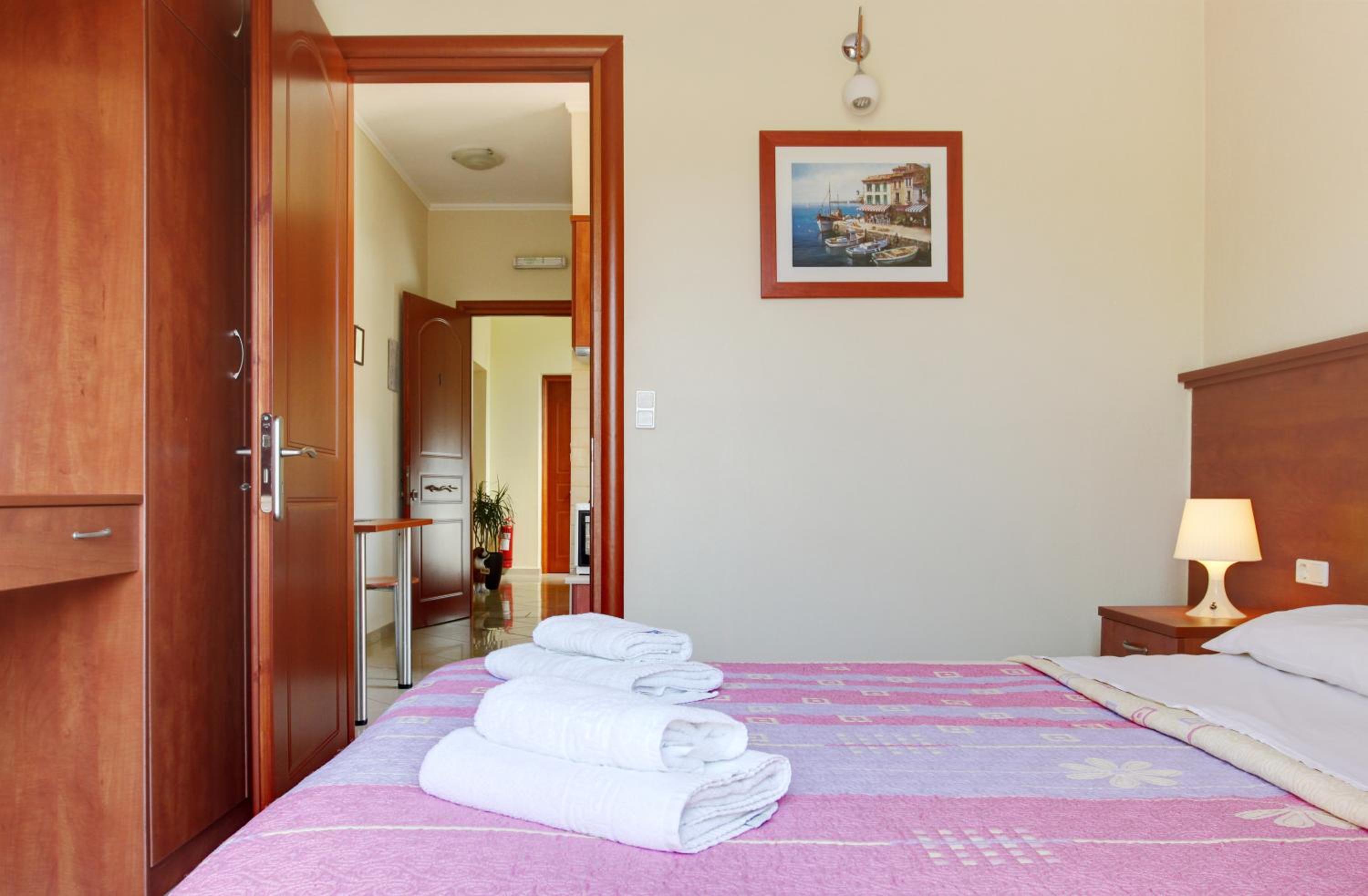 One-Bedroom Apartment (2 Adults) - Photo 5